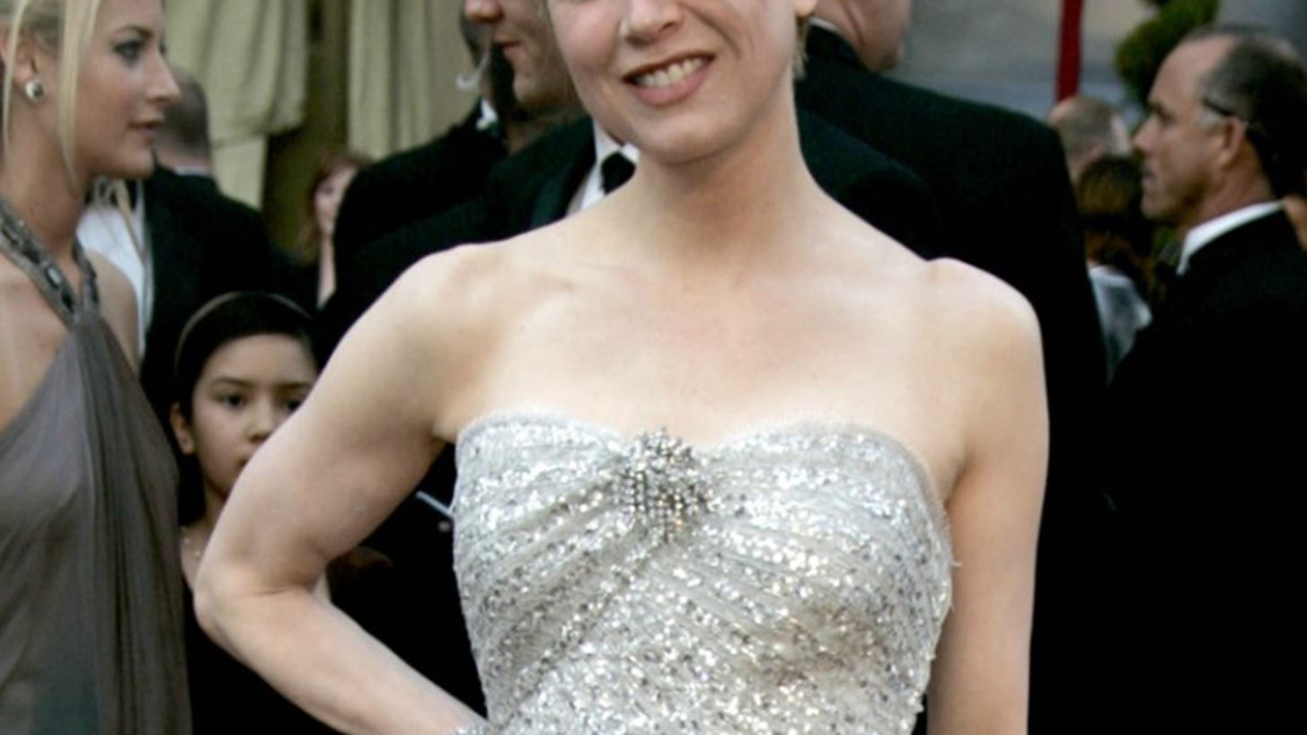 Renee Zellweger: &#x39C;&#x3B5;&#x3C4;&#x3B1;&#x3BC;&#x3BF;&#x3C1;&#x3C6;&#x3CE;&#x3BD;&#x3B5;&#x3C4;&#x3B1;&#x3B9; &#x3C3;&#x3B5; Judy Garland &#x3B3;&#x3B9;&#x3B1; &#x3C4;&#x3B7; &#x3BD;&#x3AD;&#x3B1; &#x3C4;&#x3B7;&#x3C2; &#x3C4;&#x3B1;&#x3B9;&#x3BD;&#x3AF;&#x3B1;