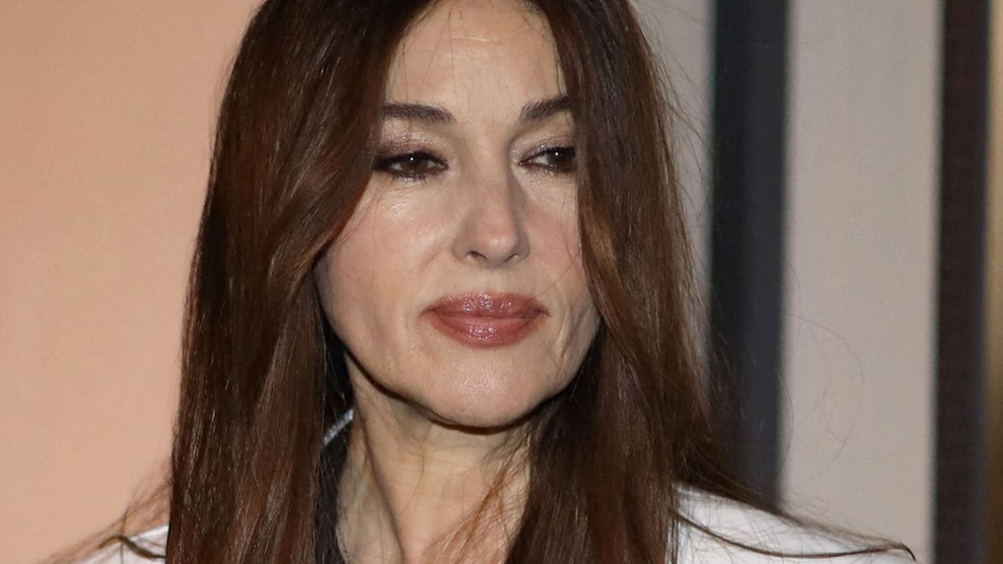 Monica Bellucci- Tim Burton | H &#x3C6;&#x3C9;&#x3C4;&#x3BF;&#x3B3;&#x3C1;&#x3B1;&#x3C6;&#x3AF;&#x3B1; &#x3BC;&#x3B5; &#x3C4;&#x3BF; &#x3BA;&#x3B1;&#x3C5;&#x3C4;&#x3CC; &#x3C6;&#x3B9;&#x3BB;&#x3AF; &#x3C0;&#x3BF;&#x3C5; &#x3B5;&#x3C0;&#x3B9;&#x3B2;&#x3B5;&#x3B2;&#x3B1;&#x3B9;&#x3CE;&#x3BD;&#x3B5;&#x3B9; &#x3C4;&#x3B7; &#x3C3;&#x3C7;&#x3AD;&#x3C3;&#x3B7; &#x3C4;&#x3BF;&#x3C5;&#x3C2;