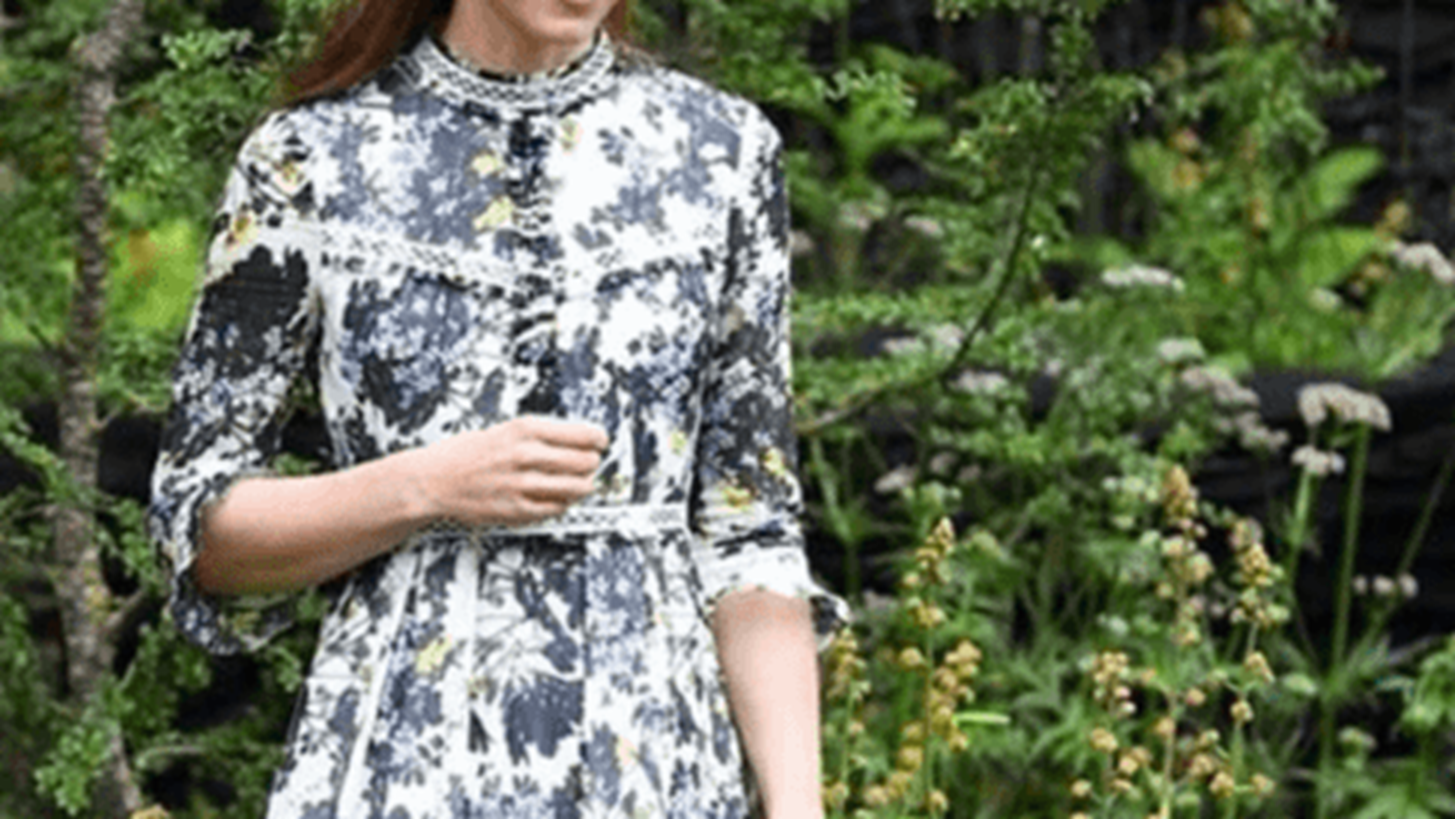 Tι χρώμα φόρεμα να βάλω σε γάμο; | Πάρε έμπνευση από τις καλύτερες εμφανίσεις της Kate Middleton