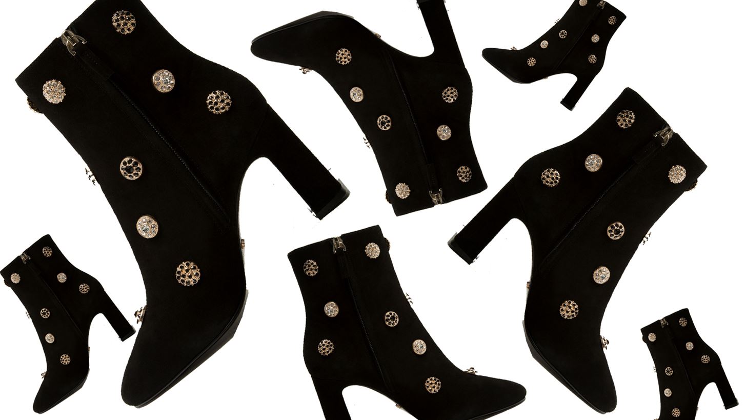 Love Want Need: Τα κεντημένα μποτάκια από το Uterque