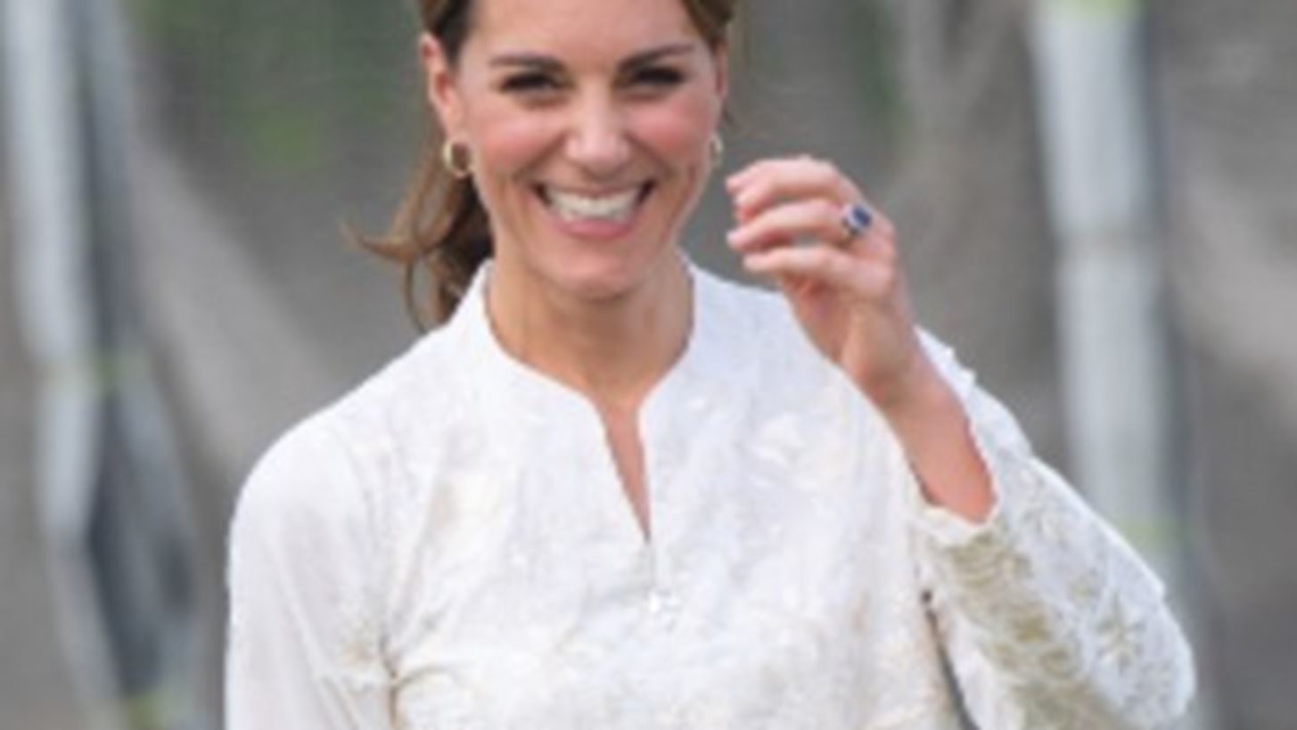 Kate Middleton | O&#x3B9; &#x3AC;&#x3C8;&#x3BF;&#x3B3;&#x3B5;&#x3C2; &#x3B5;&#x3BC;&#x3C6;&#x3B1;&#x3BD;&#x3AF;&#x3C3;&#x3B5;&#x3B9;&#x3C2; &#x3C4;&#x3B7;&#x3C2; &#x3C6;&#x3BF;&#x3C1;&#x3CE;&#x3BD;&#x3C4;&#x3B1;&#x3C2; &#x3C4;&#x3BF; &#x3C0;&#x3B1;&#x3C1;&#x3B1;&#x3B4;&#x3BF;&#x3C3;&#x3B9;&#x3B1;&#x3BA;&#x3CC; &#x3AD;&#x3BD;&#x3B4;&#x3C5;&#x3BC;&#x3B1; &#x3C4;&#x3BF;&#x3C5; &#x3A0;&#x3B1;&#x3BA;&#x3B9;&#x3C3;&#x3C4;&#x3AC;&#x3BD;