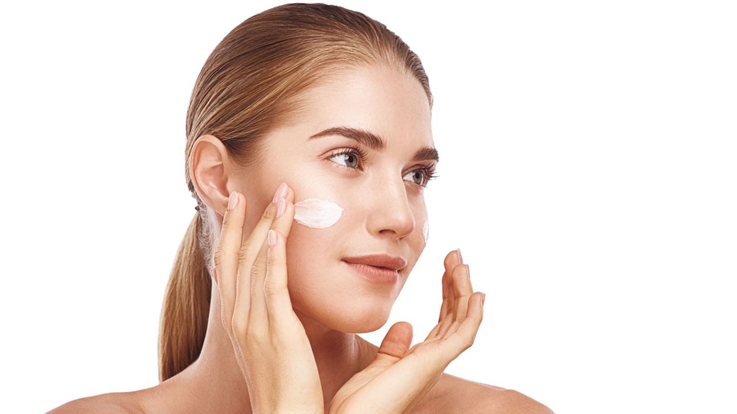 Η ελληνική κρέμα προσώπου που χαρίζει 24ωρη ενυδάτωση στην επιδερμίδα