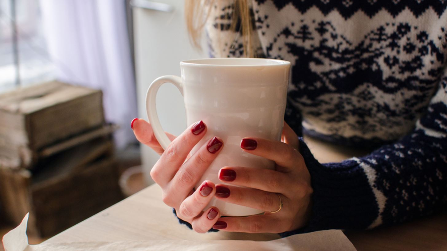 4 υγιεινά πρωινά που μπορείς να φτιάξεις σε μια κούπα