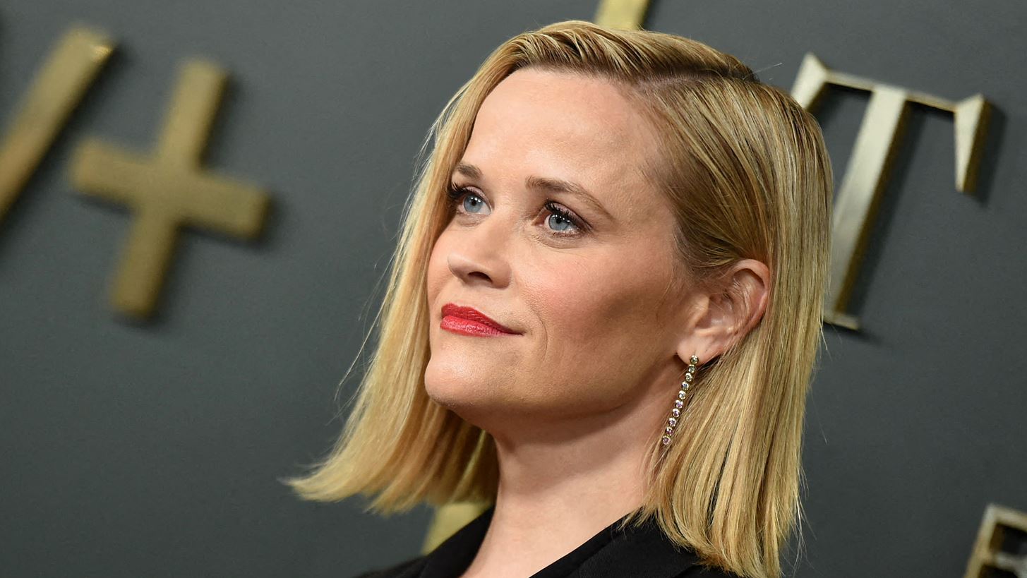 &#x397; Reese Witherspoon &#x3B1;&#x3C0;&#x3BF;&#x3B3;&#x3B5;&#x3AF;&#x3C9;&#x3C3;&#x3B5; &#x3C4;&#x3BF; &#x3B1;&#x3BD;&#x3B4;&#x3C1;&#x3CC;&#x3B3;&#x3C5;&#x3BD;&#x3BF; look