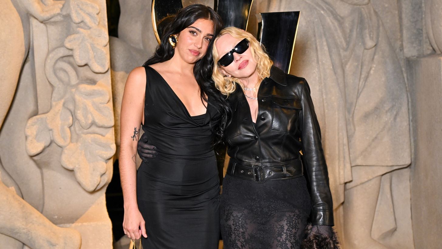 Madonna | &#x3A3;&#x3C4;&#x3BF; &#x3A0;&#x3B1;&#x3C1;&#x3AF;&#x3C3;&#x3B9; &#x3BC;&#x3B5; &#x3C4;&#x3B7;&#x3BD; &#x3BA;&#x3CC;&#x3C1;&#x3B7; &#x3C4;&#x3B7;&#x3C2;, Lourdes Leon, &#x3BA;&#x3B1;&#x3B9; &#x3C4;&#x3BF;&#x3BD; 29&#x3C7;&#x3C1;&#x3BF;&#x3BD;&#x3BF; &#x3C3;&#x3CD;&#x3BD;&#x3C4;&#x3C1;&#x3BF;&#x3C6;&#x3CC; &#x3C4;&#x3B7;&#x3C2;