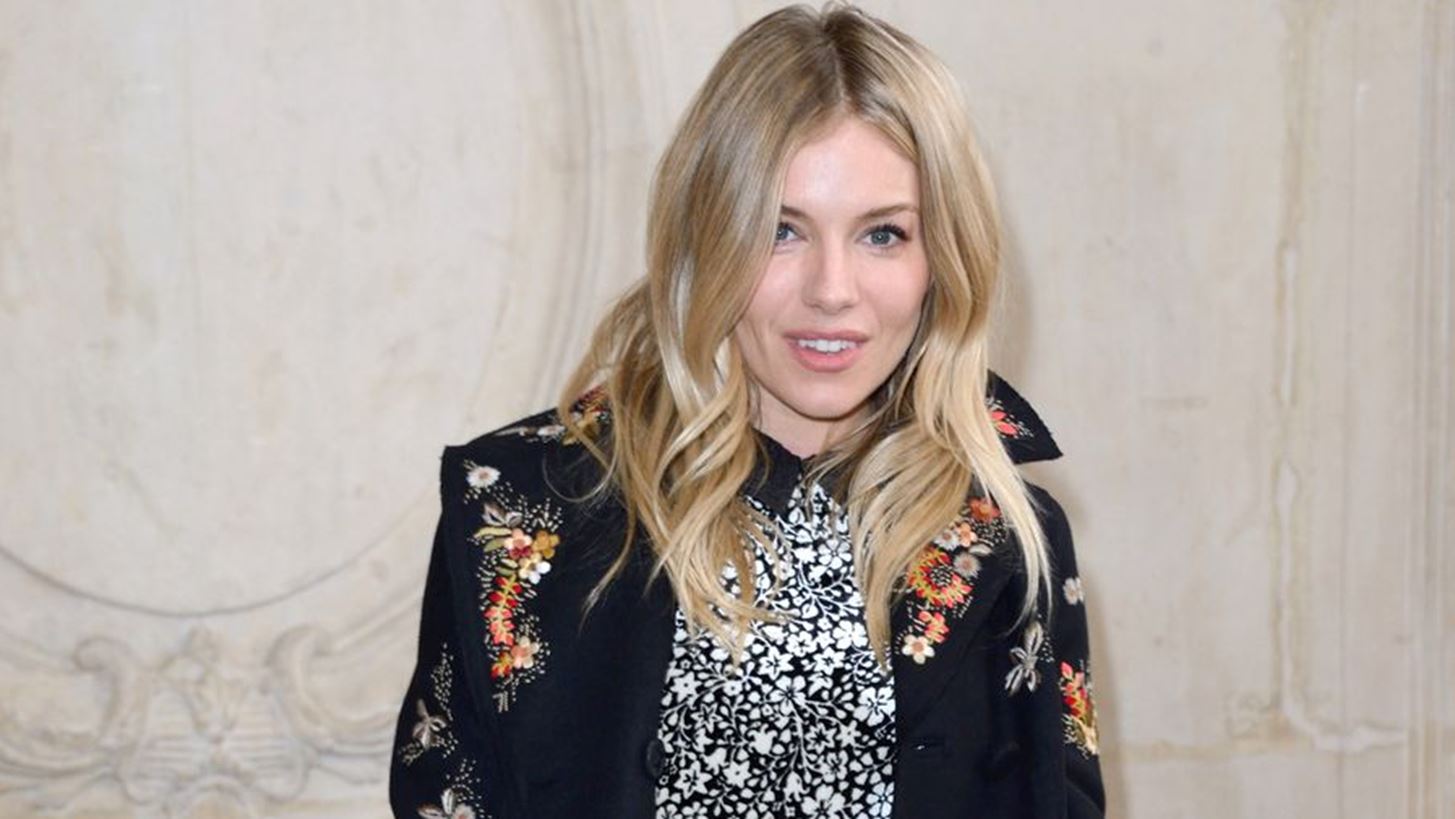 7 basic items &#x3C0;&#x3BF;&#x3C5; &#x3BB;&#x3B1;&#x3C4;&#x3C1;&#x3B5;&#x3CD;&#x3B5;&#x3B9; &#x3B7; Sienna Miller