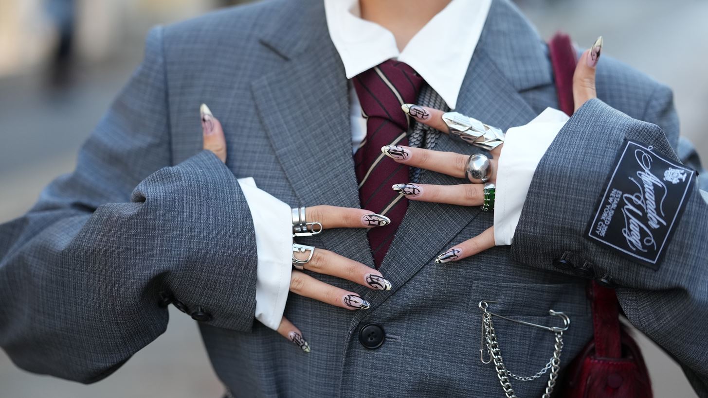 Ασήμι | Τι σημαίνει η άνοδος της τιμής του για τους δημιουργούς κοσμημάτων;