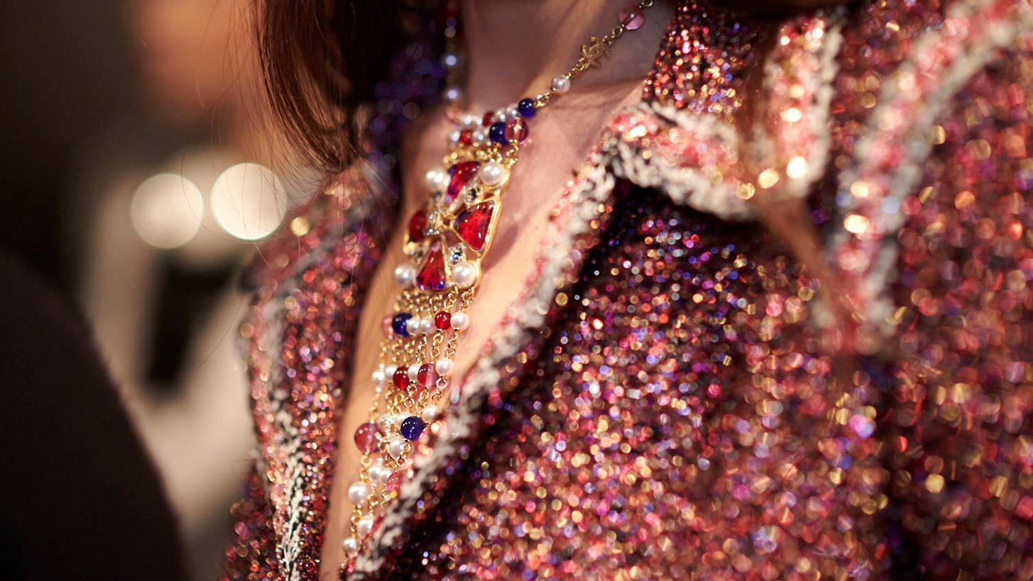 &#x3A4;&#x3B1; &#x3B1;&#x3BE;&#x3B5;&#x3C3;&#x3BF;&#x3C5;&#x3AC;&#x3C1; &#x3C0;&#x3BF;&#x3C5; &#x3B5;&#x3AF;&#x3B4;&#x3B1;&#x3BC;&#x3B5; &#x3C3;&#x3C4;&#x3BF; Chanel M&#xE9;tiers d&#x2019;art show &#x3B4;&#x3AF;&#x3BD;&#x3BF;&#x3C5;&#x3BD; &#x3C4;&#x3B7;&#x3BD; &#x3B1;&#x3C0;&#x3CC;&#x3BB;&#x3C5;&#x3C4;&#x3B7; &#x3B3;&#x3B9;&#x3BF;&#x3C1;&#x3C4;&#x3B9;&#x3BD;&#x3AE; &#x3AD;&#x3BC;&#x3C0;&#x3BD;&#x3B5;&#x3C5;&#x3C3;&#x3B7;