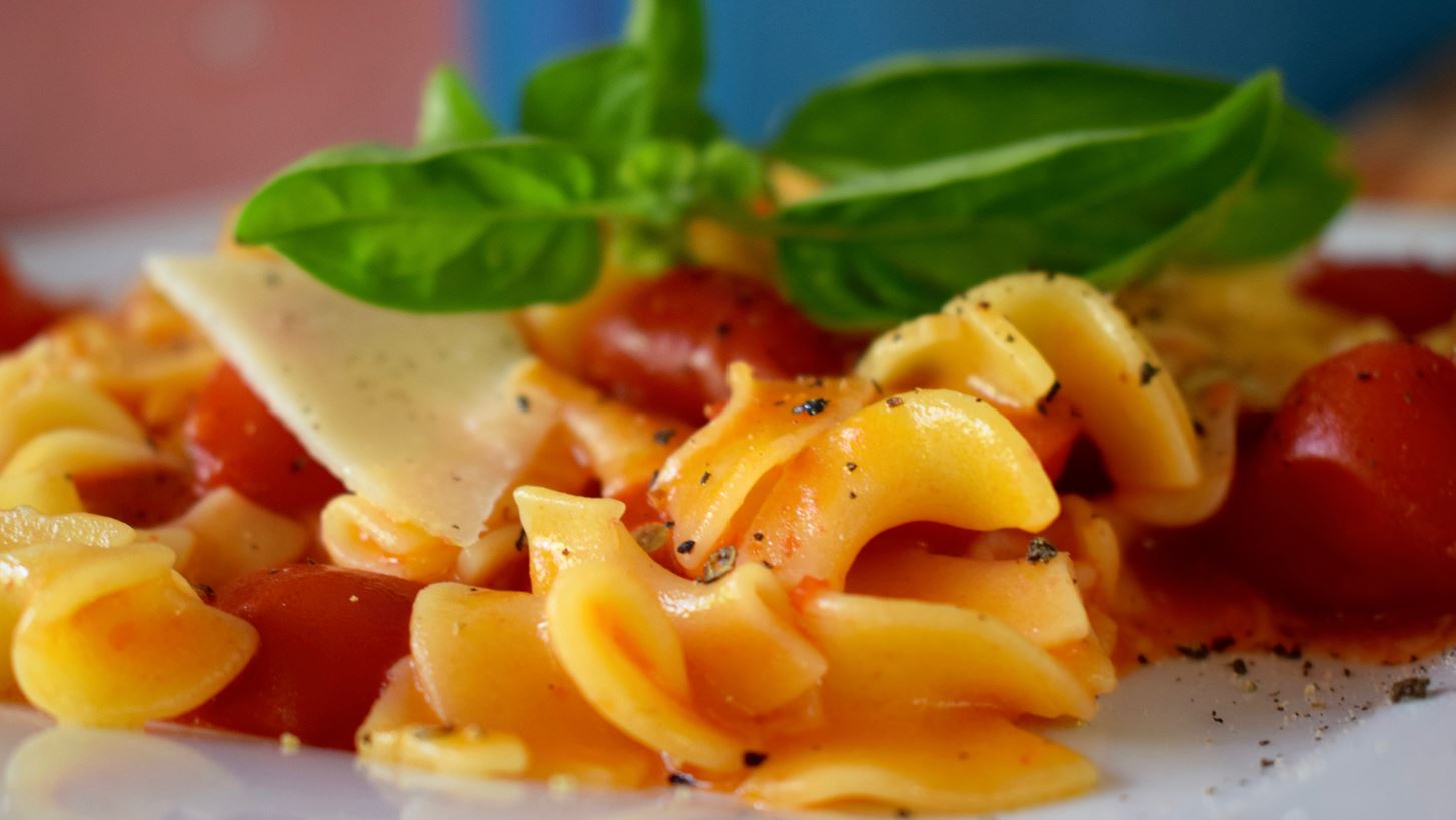 5 &#x3BC;&#x3AC;&#x3B3;&#x3B5;&#x3B9;&#x3C1;&#x3B5;&#x3C2; &#x3BC;&#x3BF;&#x3B9;&#x3C1;&#x3AC;&#x3B6;&#x3BF;&#x3BD;&#x3C4;&#x3B1;&#x3B9; &#x3BC;&#x3B1;&#x3B6;&#x3AF; &#x3BC;&#x3B1;&#x3C2; &#x3C4;&#x3B9;&#x3C2; &#x3BA;&#x3B1;&#x3BB;&#x3CD;&#x3C4;&#x3B5;&#x3C1;&#x3B5;&#x3C2; &#x3C3;&#x3C5;&#x3BD;&#x3C4;&#x3B1;&#x3B3;&#x3AD;&#x3C2; &#x3C4;&#x3BF;&#x3C5;&#x3C2; &#x3B3;&#x3B9;&#x3B1; &#x3C4;&#x3B1; &#x3BA;&#x3B1;&#x3BB;&#x3BF;&#x3BA;&#x3B1;&#x3B9;&#x3C1;&#x3B9;&#x3BD;&#x3AC; &#x3C4;&#x3C1;&#x3B1;&#x3C0;&#x3AD;&#x3B6;&#x3B9;&#x3B1;