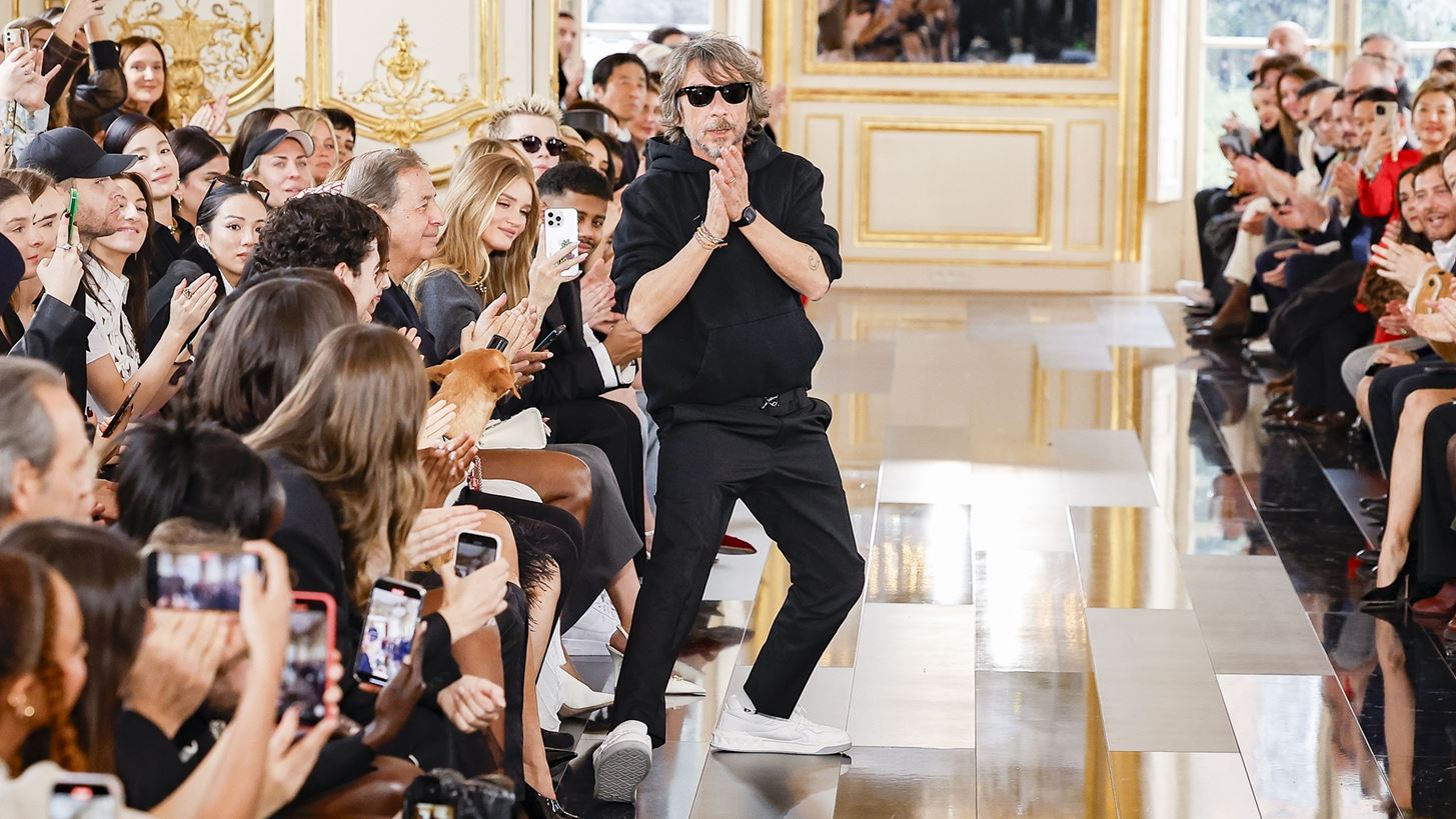 Pierpaolo Piccioli | &#x395;&#x3BA;&#x3C4;&#x3CC;&#x3C2; Valentino &#x3BC;&#x3B5;&#x3C4;&#x3AC; &#x3B1;&#x3C0;&#x3CC; 25 &#x3C7;&#x3C1;&#x3CC;&#x3BD;&#x3B9;&#x3B1;