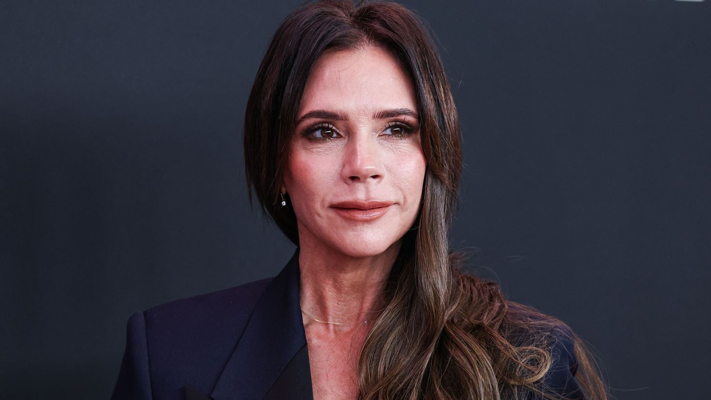 &quot;50 &#x3BA;&#x3B1;&#x3B9; &#x3C3;&#x3B5; &#x3C6;&#x3CC;&#x3C1;&#x3BC;&#x3B1;&quot; | H Victoria Beckham &#x3AD;&#x3C7;&#x3B5;&#x3B9; &#x3B3;&#x3B5;&#x3BD;&#x3AD;&#x3B8;&#x3BB;&#x3B9;&#x3B1; &#x3BA;&#x3B1;&#x3B9; &#x3BF; David &#x3C4;&#x3B7;&#x3C2; &#x3B5;&#x3C5;&#x3C7;&#x3AE;&#x3B8;&#x3B7;&#x3BA;&#x3B5; &#x3BC;&#x3B5; &#x3C4;&#x3BF; &#x3BA;&#x3B1;&#x3BB;&#x3CD;&#x3C4;&#x3B5;&#x3C1;&#x3BF; &#x3B2;&#x3AF;&#x3BD;&#x3C4;&#x3B5;&#x3BF; &#x3C0;&#x3BF;&#x3C5; &#x3B8;&#x3B1; &#x3BC;&#x3C0;&#x3BF;&#x3C1;&#x3BF;&#x3CD;&#x3C3;&#x3B5;