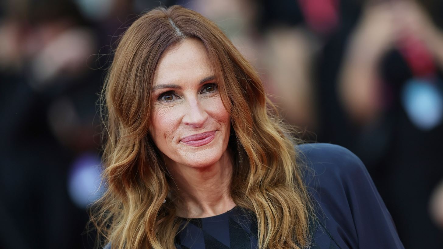 &#x397; Julia Roberts &#x3C3;&#x3C5;&#x3B3;&#x3BA;&#x3B9;&#x3BD;&#x3B5;&#x3AF;&#x3C4;&#x3B1;&#x3B9; &#x3C0;&#x3B5;&#x3C1;&#x3B9;&#x3B3;&#x3C1;&#x3AC;&#x3C6;&#x3BF;&#x3BD;&#x3C4;&#x3B1;&#x3C2; &#x3C4;&#x3B7; &#x3C3;&#x3B7;&#x3BC;&#x3B1;&#x3BD;&#x3C4;&#x3B9;&#x3BA;&#x3AE; &#x3B1;&#x3BB;&#x3BB;&#x3B1;&#x3B3;&#x3AE; &#x3C0;&#x3BF;&#x3C5; &#x3B2;&#x3B9;&#x3CE;&#x3BD;&#x3B5;&#x3B9; &#x3C3;&#x3C4;&#x3B7; &#x3B6;&#x3C9;&#x3AE; &#x3C4;&#x3B7;&#x3C2;