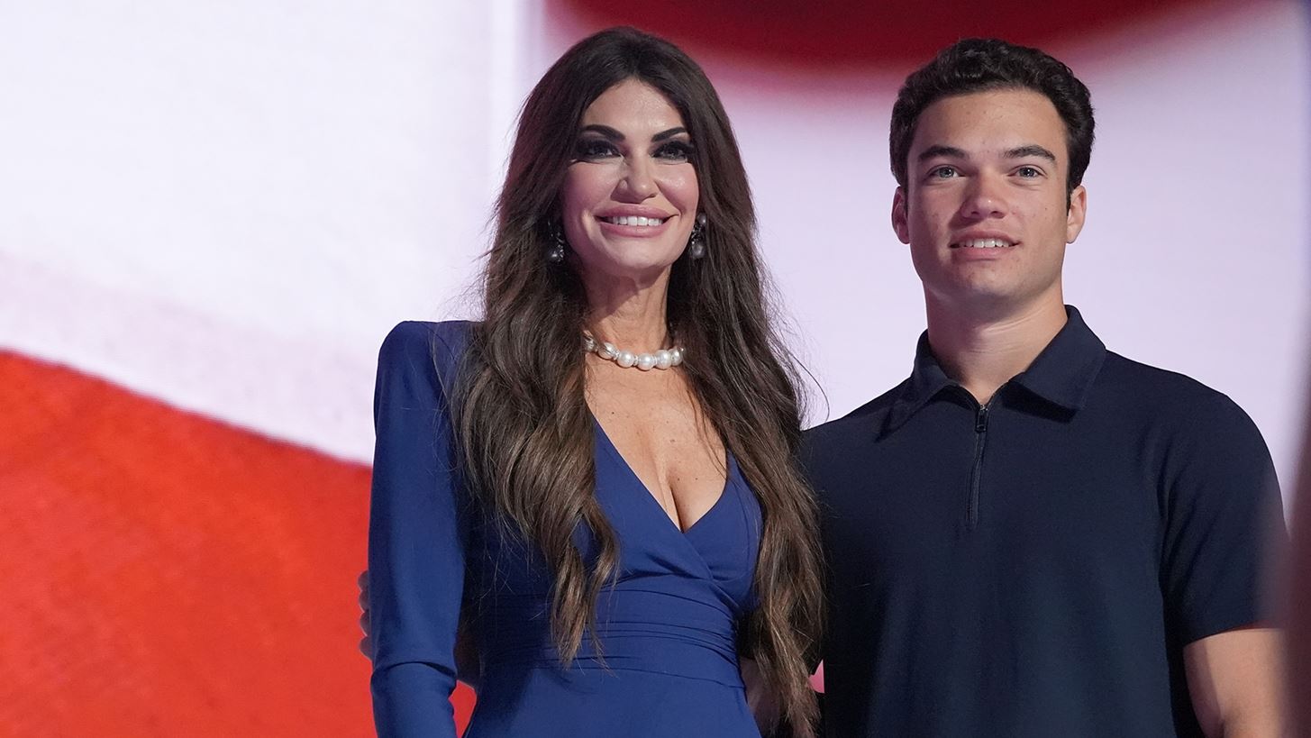 Ronan Anthony Villency | &#x3A0;&#x3BF;&#x3B9;&#x3BF;&#x3C2; &#x3B5;&#x3AF;&#x3BD;&#x3B1;&#x3B9; &#x3BF; 19&#x3C7;&#x3C1;&#x3BF;&#x3BD;&#x3BF;&#x3C2; &#x3B3;&#x3B9;&#x3BF;&#x3C2; &#x3C4;&#x3B7;&#x3C2; Kimberly Guilfoyle &#x3C0;&#x3BF;&#x3C5; &#x3C4;&#x3B7;&#x3BD; &#x3B1;&#x3BA;&#x3BF;&#x3BB;&#x3BF;&#x3CD;&#x3B8;&#x3B7;&#x3C3;&#x3B5; &#x3C3;&#x3C4;&#x3B7;&#x3BD; &#x391;&#x3B8;&#x3AE;&#x3BD;&#x3B1;