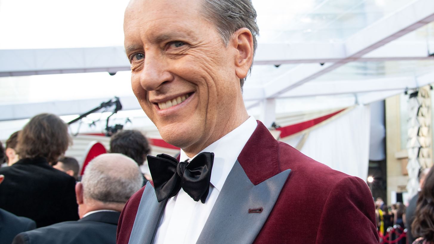 &#x39F; Richard E. Grant &#x3B3;&#x3BD;&#x3CE;&#x3C1;&#x3B9;&#x3C3;&#x3B5; &#x3B5;&#x3C0;&#x3B9;&#x3C4;&#x3AD;&#x3BB;&#x3BF;&#x3C5;&#x3C2; &#x3C4;&#x3BF; &#x3B5;&#x3AF;&#x3B4;&#x3C9;&#x3BB;&#x3CC; &#x3C4;&#x3BF;&#x3C5;, Barbra Streisand
