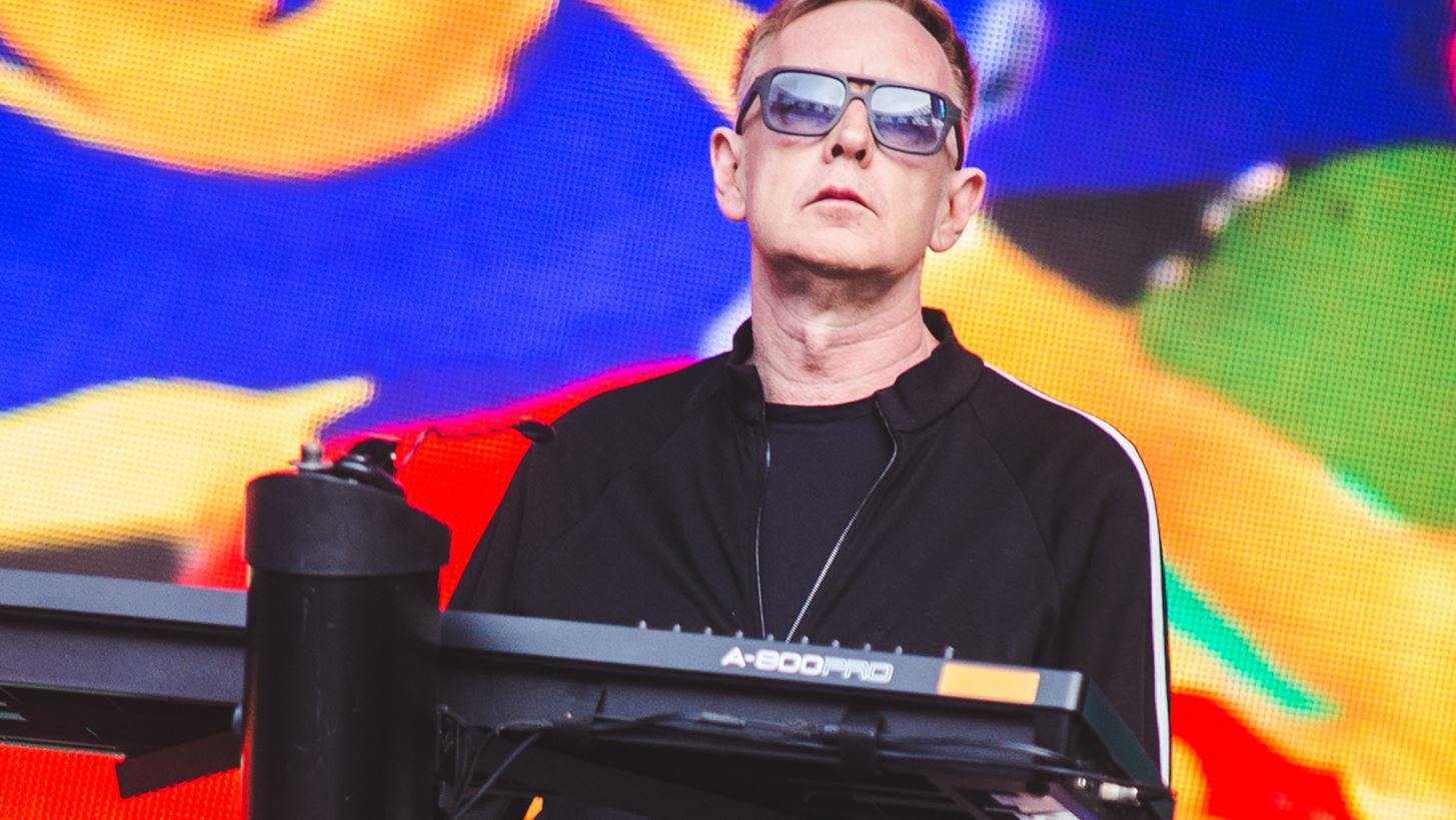 Depeche Mode | &#x3A0;&#x3AD;&#x3B8;&#x3B1;&#x3BD;&#x3B5; &#x3BF; Andy Fletcher, &#x3B9;&#x3B4;&#x3C1;&#x3C5;&#x3C4;&#x3B9;&#x3BA;&#x3CC; &#x3BC;&#x3AD;&#x3BB;&#x3BF;&#x3C2; &#x3C4;&#x3BF;&#x3C5; &#x3C3;&#x3C5;&#x3B3;&#x3BA;&#x3C1;&#x3BF;&#x3C4;&#x3AE;&#x3BC;&#x3B1;&#x3C4;&#x3BF;&#x3C2;