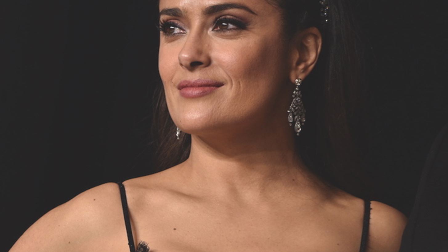 &#x397; Salma Hayek &#x3B1;&#x3C0;&#x3BF;&#x3B4;&#x3B5;&#x3B9;&#x3BA;&#x3BD;&#x3CD;&#x3B5;&#x3B9; &#x3CC;&#x3C4;&#x3B9; &#x3C4;&#x3B1; &#x3C1;&#x3BF;&#x3B6; &#x3BC;&#x3B1;&#x3BB;&#x3BB;&#x3B9;&#x3AC; &#x3B4;&#x3B5;&#x3BD; &#x3B5;&#x3AF;&#x3BD;&#x3B1;&#x3B9; &#x3BC;&#x3CC;&#x3BD;&#x3BF; &#x3B3;&#x3B9;&#x3B1; &#x3C4;&#x3BF;&#x3C5;&#x3C2; millennials
