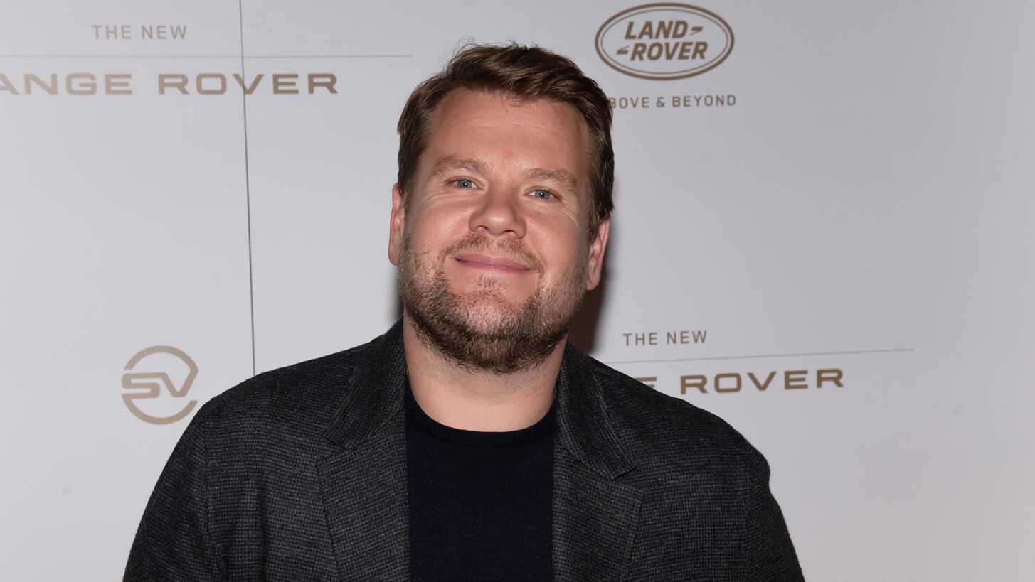 &#x39F; James Corden &#x3B1;&#x3C0;&#x3BF;&#x3C7;&#x3C9;&#x3C1;&#x3B5;&#x3AF; &#x3B1;&#x3C0;&#x3CC; &#x3C4;&#x3BF; Late Late Show