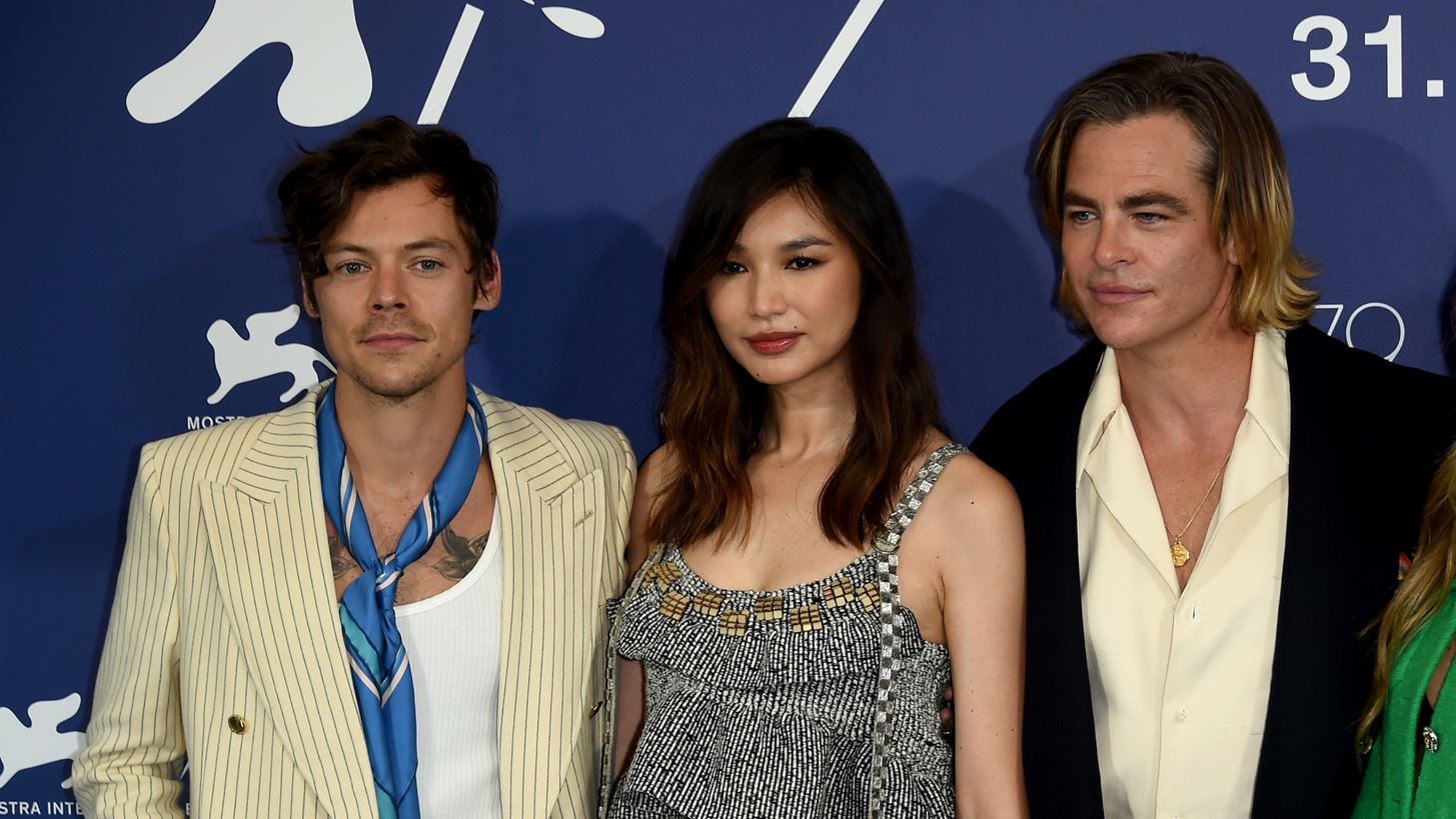 &#x3A6;&#x3B5;&#x3C3;&#x3C4;&#x3B9;&#x3B2;&#x3AC;&#x3BB; &#x392;&#x3B5;&#x3BD;&#x3B5;&#x3C4;&#x3AF;&#x3B1;&#x3C2; | &#x388;&#x3C6;&#x3C4;&#x3C5;&#x3C3;&#x3B5; &#x3C0;&#x3C1;&#x3AC;&#x3B3;&#x3BC;&#x3B1;&#x3C4;&#x3B9; &#x3BF; Harry Styles &#x3C4;&#x3BF;&#x3BD; Chris Pine &#x3C3;&#x3C4;&#x3B7;&#x3BD; &#x3C0;&#x3C1;&#x3B5;&#x3BC;&#x3B9;&#x3AD;&#x3C1;&#x3B1; &#x3C4;&#x3B7;&#x3C2; &#x3C4;&#x3B1;&#x3B9;&#x3BD;&#x3AF;&#x3B1;&#x3C2; &#x3C4;&#x3BF;&#x3C5;&#x3C2;;