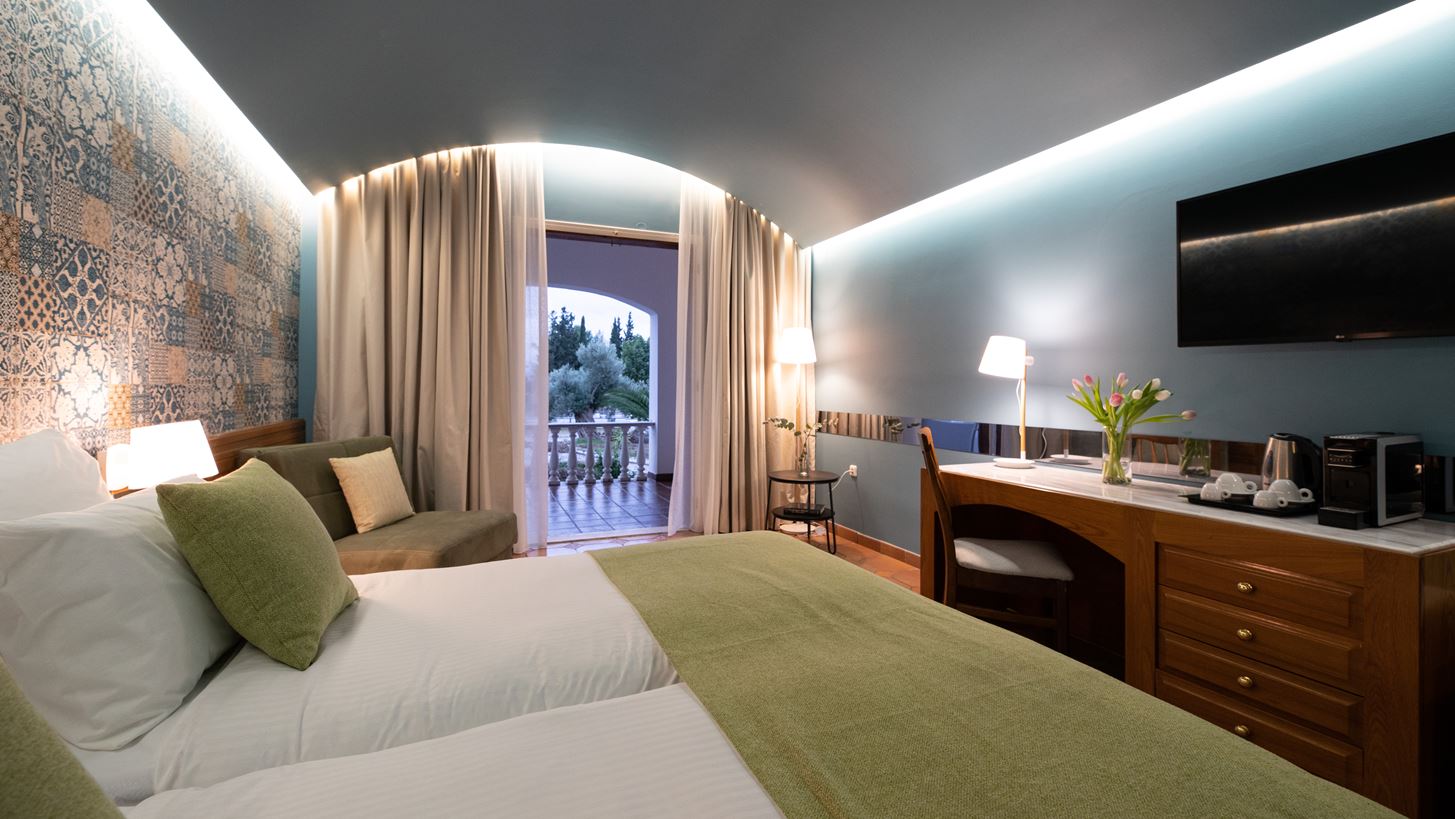 Eretria Hotel &amp; Spa Resort | A&#x3BD;&#x3BF;&#x3AF;&#x3B3;&#x3B5;&#x3B9; &#x3C4;&#x3B9;&#x3C2; &#x3C0;&#x3CD;&#x3BB;&#x3B5;&#x3C2; &#x3C4;&#x3BF;&#x3C5; &#x3C4;&#x3BF;&#x3BD; &#x399;&#x3BF;&#x3CD;&#x3BD;&#x3B9;&#x3BF;