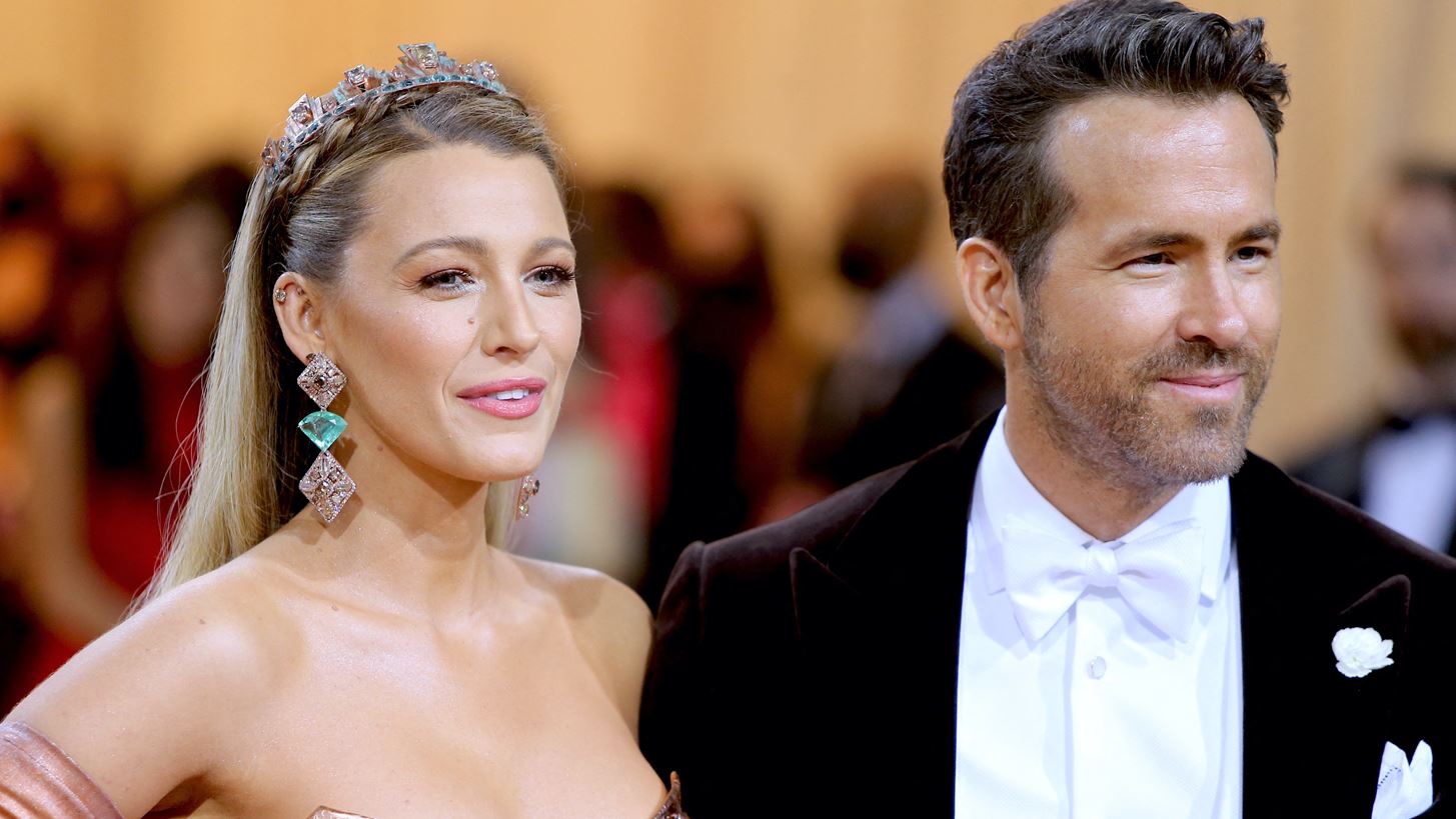 Blake Lively | &#x3A4;&#x3B9; &#x3AD;&#x3BA;&#x3B1;&#x3BD;&#x3B5; &#x3C4;&#x3B7; &#x3C3;&#x3C4;&#x3B9;&#x3B3;&#x3BC;&#x3AE; &#x3C0;&#x3BF;&#x3C5; &#x3B4;&#x3B9;&#x3B1;&#x3B4;&#x3C1;&#x3B1;&#x3BC;&#x3B1;&#x3C4;&#x3B9;&#x3B6;&#x3CC;&#x3C4;&#x3B1;&#x3BD; &#x3C4;&#x3BF; Met Gala (&#x3C7;&#x3C9;&#x3C1;&#x3AF;&#x3C2; &#x3B5;&#x3BA;&#x3B5;&#x3AF;&#x3BD;&#x3B7;)