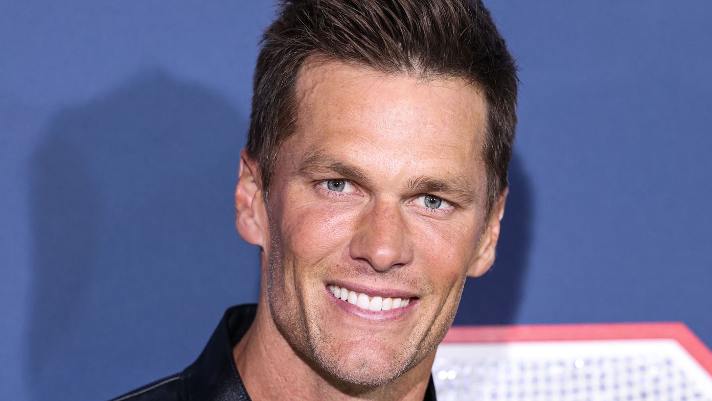 &#x39F; Tom Brady &#x3B1;&#x3C0;&#x3BF;&#x3BA;&#x3AC;&#x3BB;&#x3C5;&#x3C8;&#x3B5; &#x3C0;&#x3BF;&#x3B9;&#x3BF;&#x3C2; &#x3B5;&#x3AF;&#x3BD;&#x3B1;&#x3B9; &#x3BF; &#x3AD;&#x3C1;&#x3C9;&#x3C4;&#x3B1;&#x3C2; &#x3C4;&#x3B7;&#x3C2; &#x3B6;&#x3C9;&#x3AE;&#x3C2; &#x3C4;&#x3BF;&#x3C5;