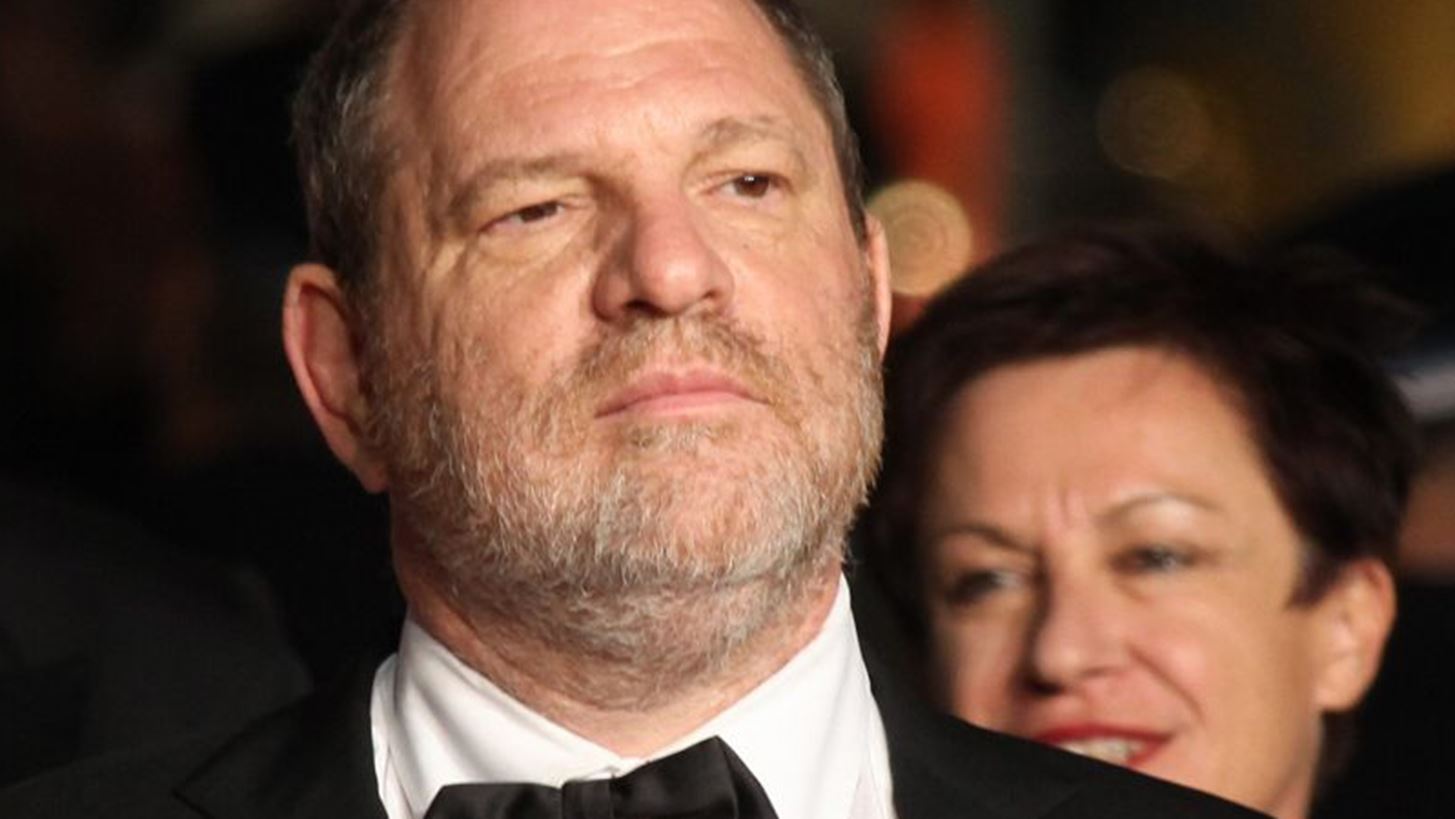 Harvey Weinstein: &#x39F;&#x3B9; &#x3C0;&#x3C1;&#x3CE;&#x3C4;&#x3B5;&#x3C2; &#x3B4;&#x3B7;&#x3BB;&#x3CE;&#x3C3;&#x3B5;&#x3B9;&#x3C2; &#x3BC;&#x3B5;&#x3C4;&#x3AC; &#x3C4;&#x3BF; &#x3C3;&#x3B5;&#x3BE;&#x3BF;&#x3C5;&#x3B1;&#x3BB;&#x3B9;&#x3BA;&#x3CC; &#x3C3;&#x3BA;&#x3AC;&#x3BD;&#x3B4;&#x3B1;&#x3BB;&#x3BF;