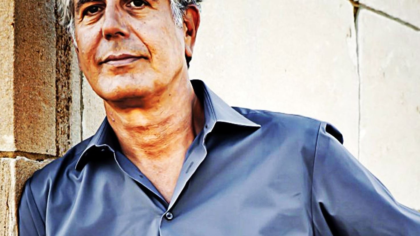 To &#x3BC;&#x3C5;&#x3C3;&#x3C4;&#x3B9;&#x3BA;&#x3CC; &#x3C4;&#x3BF;&#x3C5; Anthony Bourdain &#x3B3;&#x3B9;&#x3B1; &#x3C4;&#x3B1; &#x3C0;&#x3B9;&#x3BF; &#x3BD;&#x3CC;&#x3C3;&#x3C4;&#x3B9;&#x3BC;&#x3B1; scrambled eggs