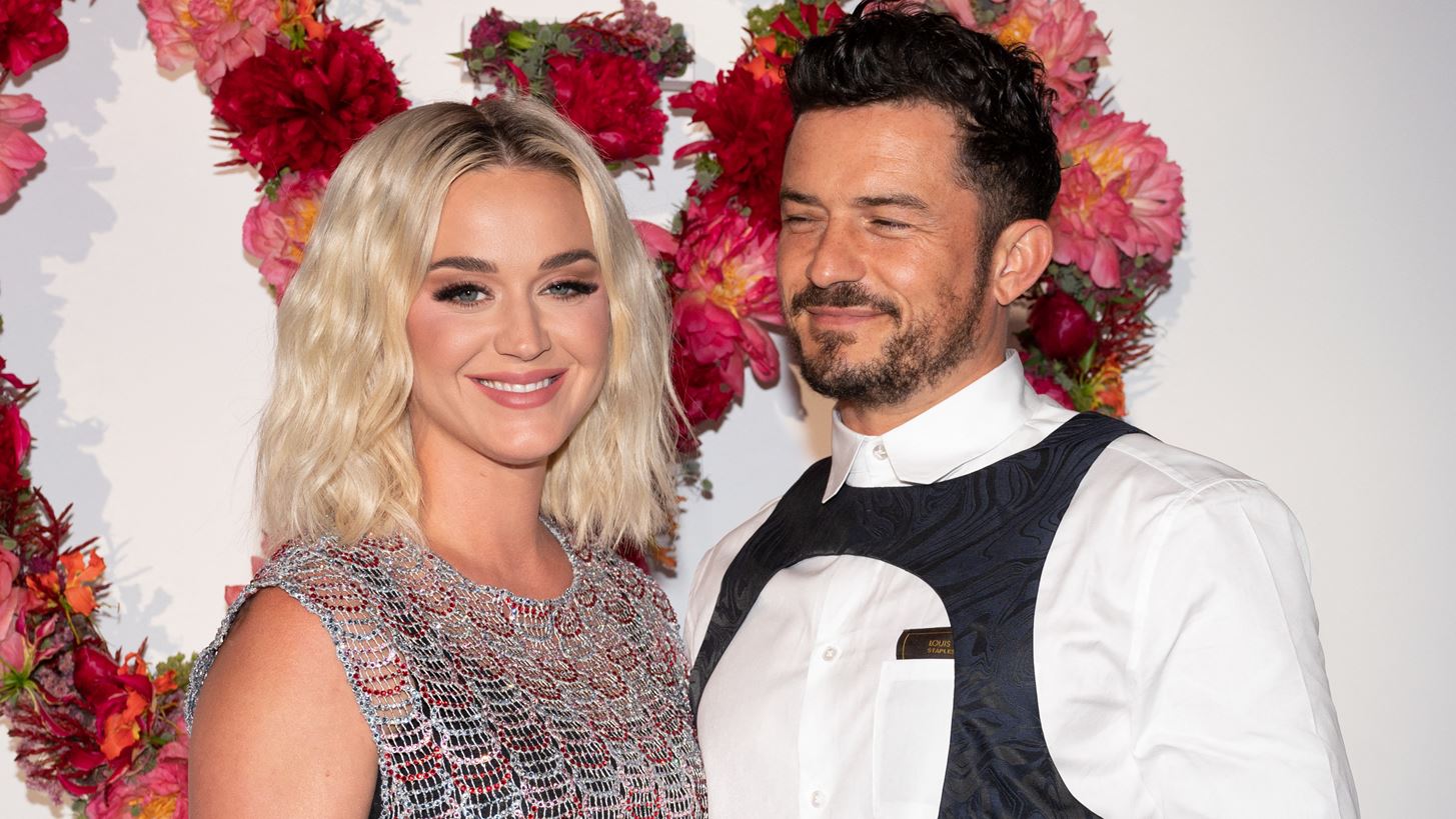 Katy Perry | &#x397; &#x3C4;&#x3C1;&#x3C5;&#x3C6;&#x3B5;&#x3C1;&#x3AE; &#x3C6;&#x3C9;&#x3C4;&#x3BF;&#x3B3;&#x3C1;&#x3B1;&#x3C6;&#x3AF;&#x3B1; &#x3BC;&#x3B5; &#x3C4;&#x3BF;&#x3BD; Orlando Bloom &#x3BA;&#x3B1;&#x3B9; &#x3C4;&#x3B7;&#x3BD; 2 &#x3B5;&#x3C4;&#x3CE;&#x3BD; &#x3BA;&#x3CC;&#x3C1;&#x3B7; &#x3C4;&#x3BF;&#x3C5;&#x3C2;, Daisy