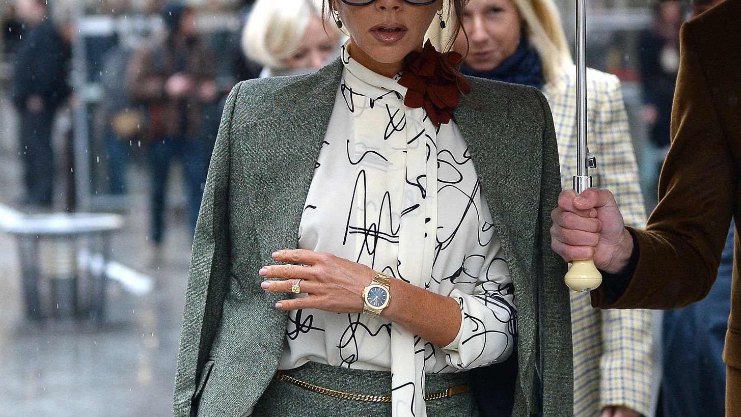 Victoria Beckham: &#x3A0;&#x3B1;&#x3C1;&#x3B1;&#x3B4;&#x3AF;&#x3B4;&#x3B5;&#x3B9; &#x3BC;&#x3B1;&#x3B8;&#x3AE;&#x3BC;&#x3B1;&#x3C4;&#x3B1; &#x3B3;&#x3B9;&#x3B1; &#x3AC;&#x3C8;&#x3BF;&#x3B3;&#x3B1; office looks
