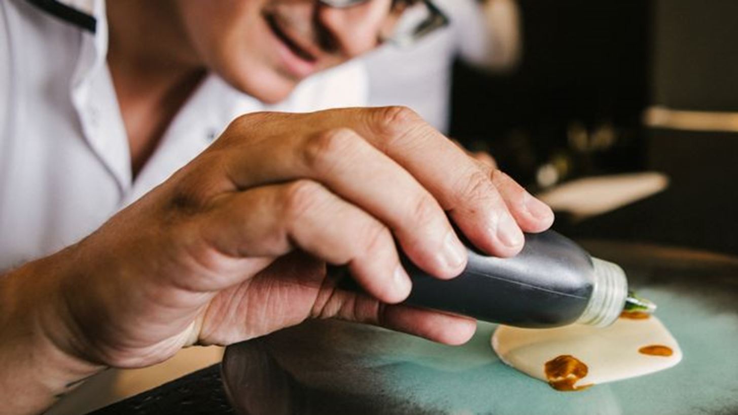 #Tidbits *: Ένας Γάλλος στη Σαντορίνη