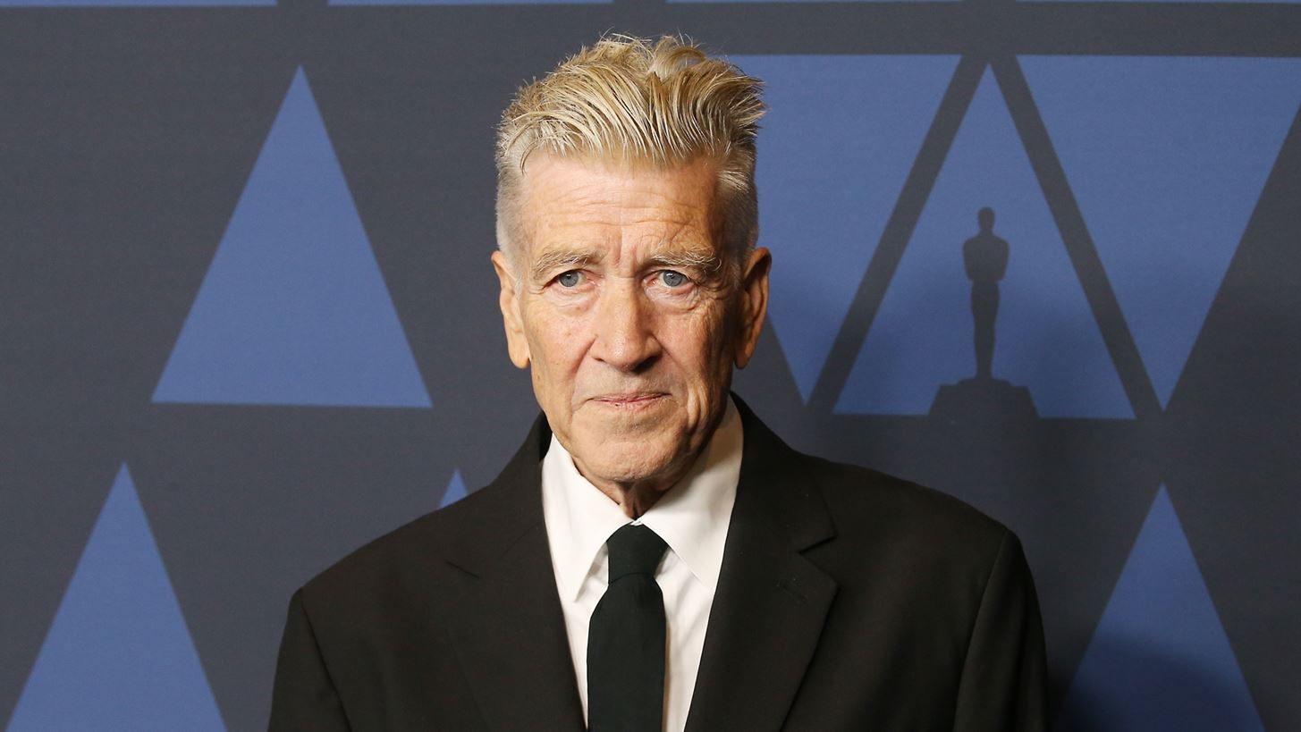 David Lynch | &#x38C;&#x3BB;&#x3B5;&#x3C2; &#x3BF;&#x3B9; &#x3C6;&#x3BF;&#x3C1;&#x3AD;&#x3C2; &#x3C0;&#x3BF;&#x3C5; &#x3BF; &#x3BC;&#x3B5;&#x3B3;&#x3AC;&#x3BB;&#x3BF;&#x3C2; &#x3C3;&#x3BA;&#x3B7;&#x3BD;&#x3BF;&#x3B8;&#x3AD;&#x3C4;&#x3B7;&#x3C2; &#x3B5;&#x3C0;&#x3B7;&#x3C1;&#x3AD;&#x3B1;&#x3C3;&#x3B5; &#x3C4;&#x3B7; &#x3BC;&#x3CC;&#x3B4;&#x3B1;