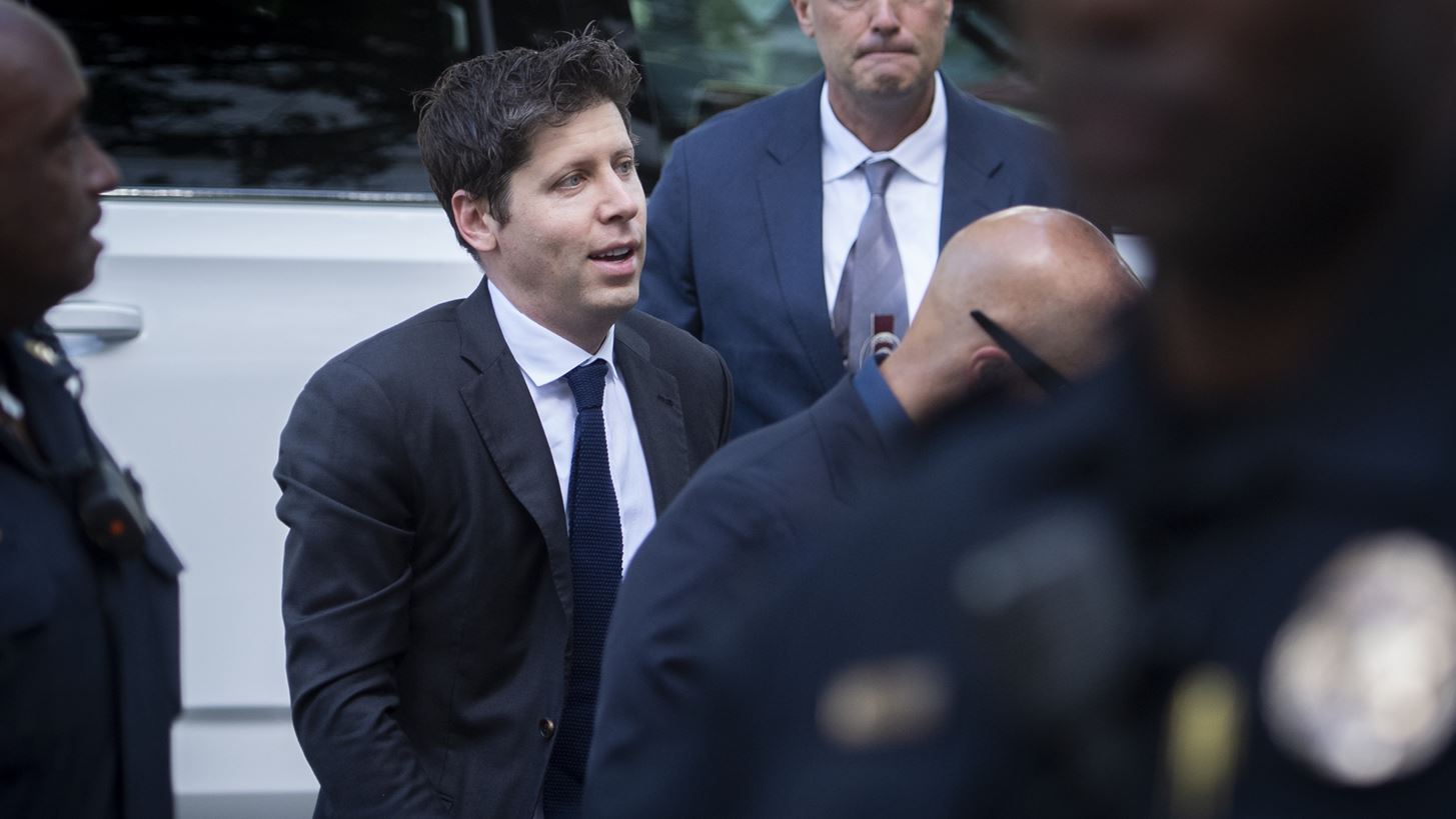 O Sam Altman &#x3B5;&#x3AF;&#x3BD;&#x3B1;&#x3B9; &#x3BF; Oppenheimer &#x3C4;&#x3B7;&#x3C2; &#x3B5;&#x3C0;&#x3BF;&#x3C7;&#x3AE;&#x3C2; &#x3BC;&#x3B1;&#x3C2;