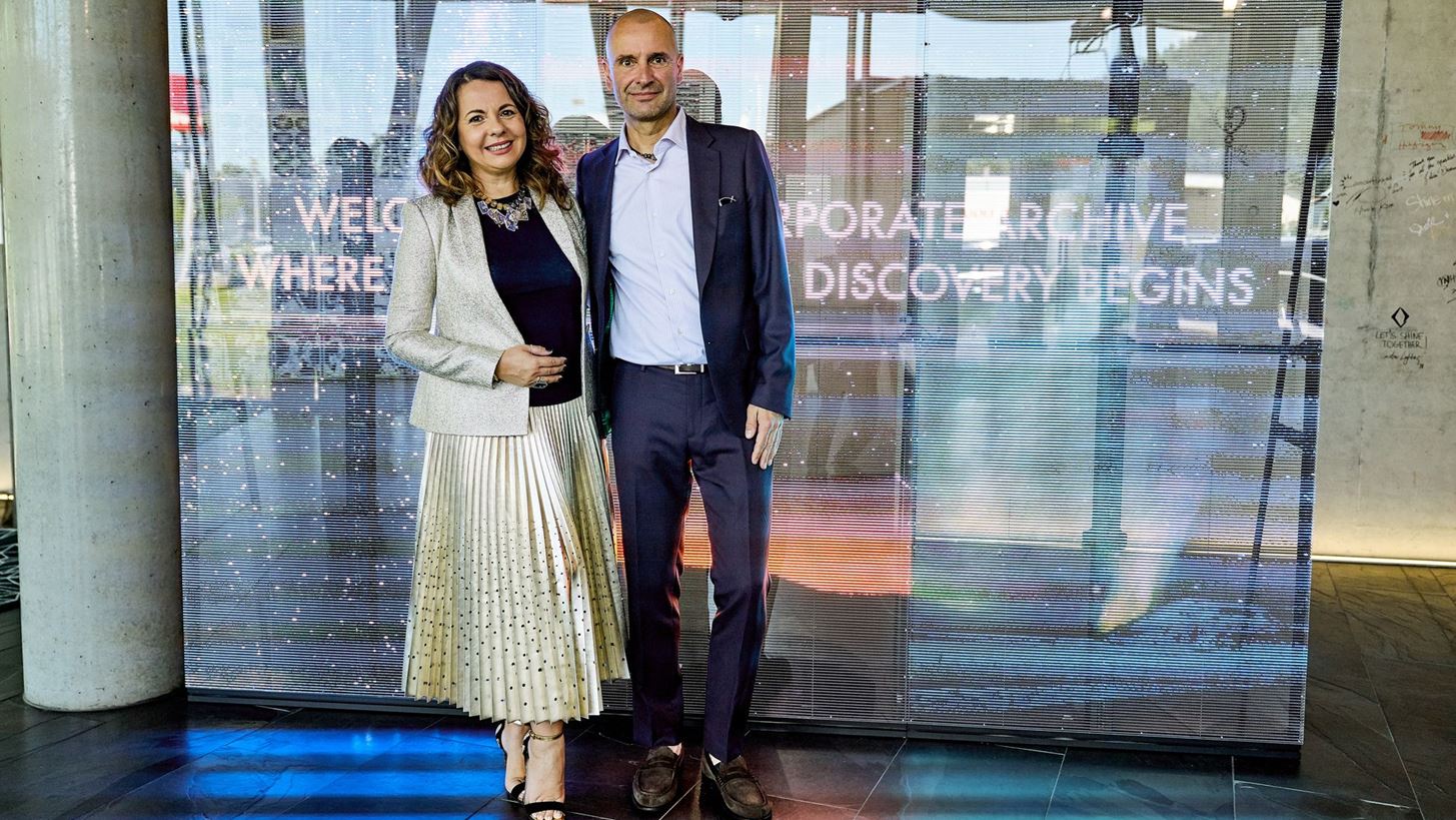 MF &#x391;&#x3C0;&#x3BF;&#x3BA;&#x3BB;&#x3B5;&#x3B9;&#x3C3;&#x3C4;&#x3B9;&#x3BA;&#x3CC;: &#x3A3;&#x3C4;&#x3BF;&#x3BD; &#x3BB;&#x3B1;&#x3BC;&#x3C0;&#x3B5;&#x3C1;&#x3CC; &#x3BA;&#x3CC;&#x3C3;&#x3BC;&#x3BF; &#x3C4;&#x3B7;&#x3C2; Swarovski