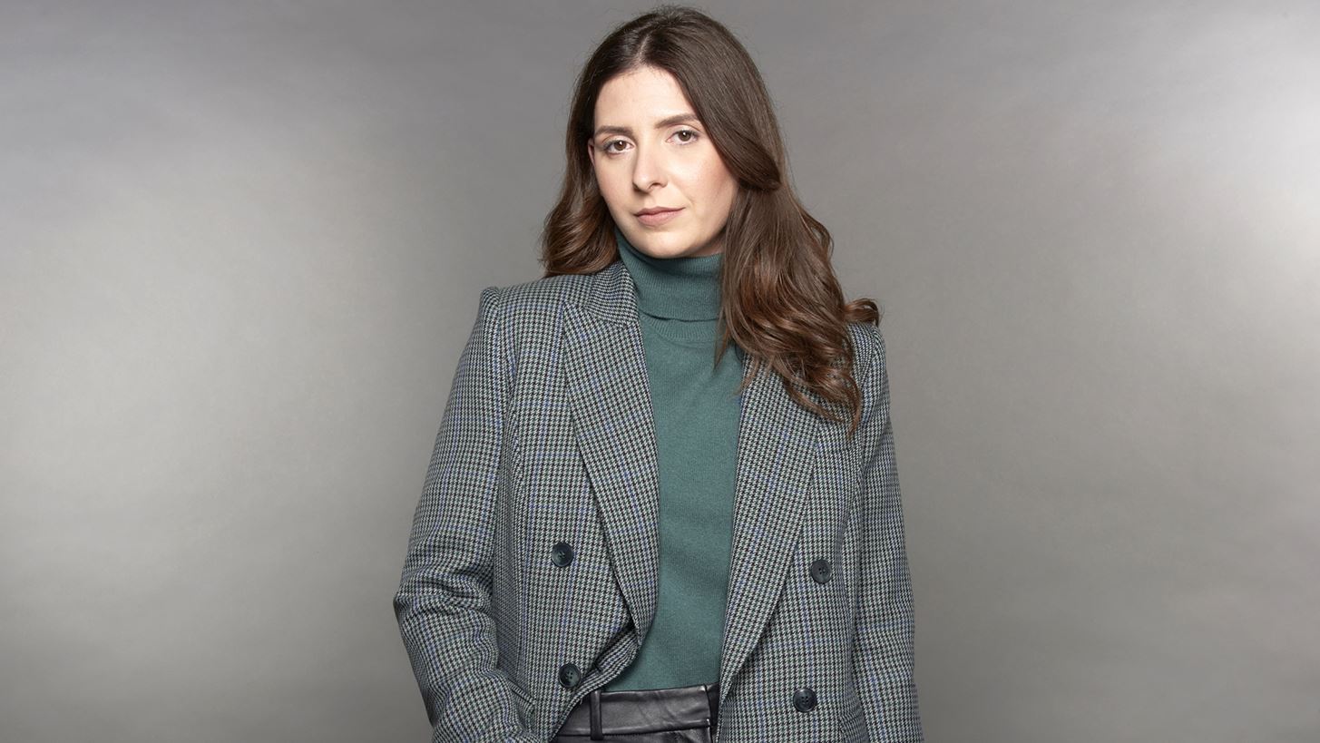 Forever Stylish: &quot;LOLA &#x3B8;&#x3B1; &#x3C0;&#x3B5;&#x3B9; &#x3B1;&#x3C5;&#x3B8;&#x3B5;&#x3BD;&#x3C4;&#x3B9;&#x3BA;&#x3CC;&#x3C4;&#x3B7;&#x3C4;&#x3B1;&quot;