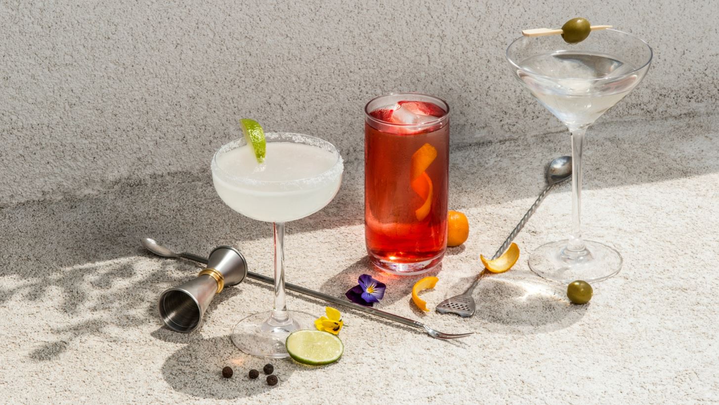 &#x3A0;&#x3CE;&#x3C2; 3 cocktails &#x3BC;&#x3C0;&#x3BF;&#x3C1;&#x3BF;&#x3CD;&#x3BD; &#x3BD;&#x3B1; &#x3BA;&#x3AC;&#x3BD;&#x3BF;&#x3C5;&#x3BD; &#x3C0;&#x3B9;&#x3BF; &#x3B4;&#x3C1;&#x3BF;&#x3C3;&#x3B5;&#x3C1;&#x3CC; &#x3C4;&#x3BF; &#x3C6;&#x3B5;&#x3C4;&#x3B9;&#x3BD;&#x3CC; &#x3BA;&#x3B1;&#x3BB;&#x3BF;&#x3BA;&#x3B1;&#x3AF;&#x3C1;&#x3B9;