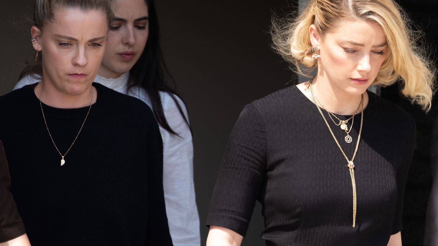 Johnny Depp | &#x397; &#x3C3;&#x3BA;&#x3BB;&#x3B7;&#x3C1;&#x3AE; &#x3BA;&#x3C1;&#x3B9;&#x3C4;&#x3B9;&#x3BA;&#x3AE; &#x3C4;&#x3B7;&#x3C2; &#x3B1;&#x3B4;&#x3B5;&#x3BB;&#x3C6;&#x3AE;&#x3C2; &#x3C4;&#x3B7;&#x3C2; Amber Heard &#x3B3;&#x3B9;&#x3B1; &#x3C4;&#x3B7;&#x3BD; &#x3B5;&#x3BC;&#x3C6;&#x3AC;&#x3BD;&#x3B9;&#x3C3;&#x3AE; &#x3C4;&#x3BF;&#x3C5; &#x3C3;&#x3C4;&#x3B1; &#x3B2;&#x3C1;&#x3B1;&#x3B2;&#x3B5;&#x3AF;&#x3B1; MTV