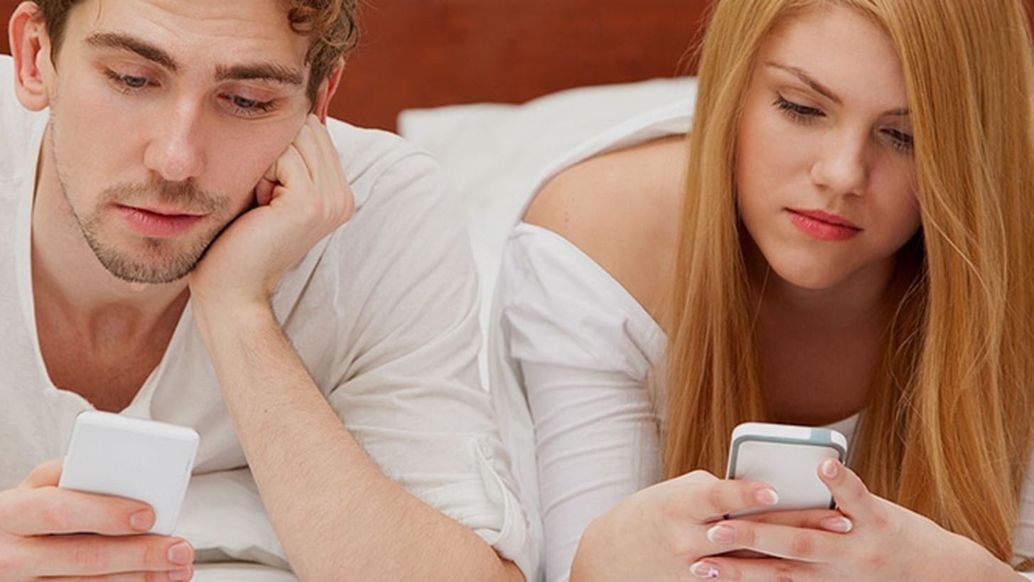 &#x393;&#x3B9;&#x3B1;&#x3C4;&#x3AF; &#x3B7; &#x3B5;&#x3BE;&#x3AC;&#x3C1;&#x3C4;&#x3B7;&#x3C3;&#x3AE; &#x3C3;&#x3BF;&#x3C5; &#x3B1;&#x3C0;&#x3CC; &#x3C4;&#x3BF; smartphone &#x3B4;&#x3B5;&#x3BD; &#x3BA;&#x3B1;&#x3C4;&#x3B1;&#x3C3;&#x3C4;&#x3C1;&#x3AD;&#x3C6;&#x3B5;&#x3B9; (&#x3C4;&#x3B5;&#x3BB;&#x3B5;&#x3AF;&#x3C9;&#x3C2;) &#x3C4;&#x3B7; &#x3C3;&#x3C7;&#x3AD;&#x3C3;&#x3B7; &#x3C3;&#x3BF;&#x3C5;