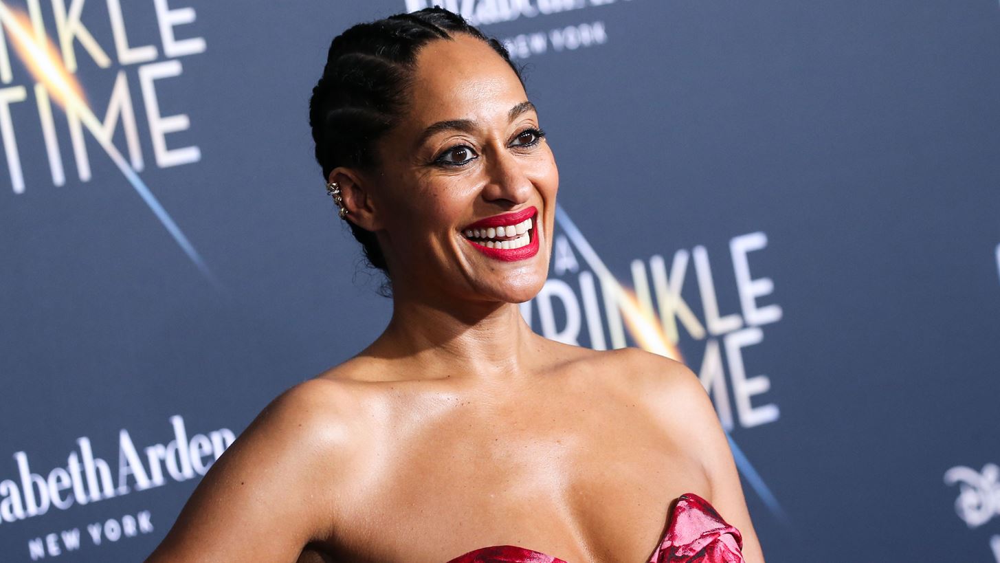 Tracee Ellis Ross | &#x39E;&#x3B5;&#x3BA;&#x3B9;&#x3BD;&#x3AC; &#x3B5;&#x3BA;&#x3C0;&#x3BF;&#x3BC;&#x3C0;&#x3AE; &#x3BC;&#x3B5; &#x3C4;&#x3B7;&#x3BD; Oprah Winfrey &#x3B3;&#x3B9;&#x3B1; &#x3C4;&#x3B1; &#x3BC;&#x3B1;&#x3BB;&#x3BB;&#x3B9;&#x3AC; &#x3BC;&#x3B1;&#x3CD;&#x3C1;&#x3C9;&#x3BD; &#x3B3;&#x3C5;&#x3BD;&#x3B1;&#x3B9;&#x3BA;&#x3CE;&#x3BD;