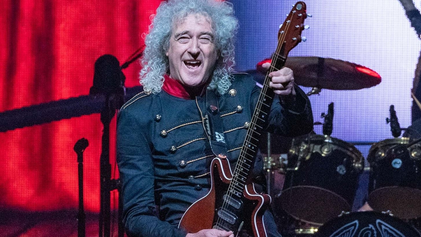 Brian May | &#x39F; &#x3B8;&#x3C1;&#x3C5;&#x3BB;&#x3B9;&#x3BA;&#x3CC;&#x3C2; &#x3BA;&#x3B9;&#x3B8;&#x3B1;&#x3C1;&#x3AF;&#x3C3;&#x3C4;&#x3B1;&#x3C2; &#x3C4;&#x3C9;&#x3BD; Queen &#x3AD;&#x3B3;&#x3B9;&#x3BD;&#x3B5; Sir &#x3B1;&#x3C0;&#x3CC; &#x3C4;&#x3BF;&#x3BD; &#x3B2;&#x3B1;&#x3C3;&#x3B9;&#x3BB;&#x3B9;&#x3AC; &#x39A;&#x3AC;&#x3C1;&#x3BF;&#x3BB;&#x3BF;