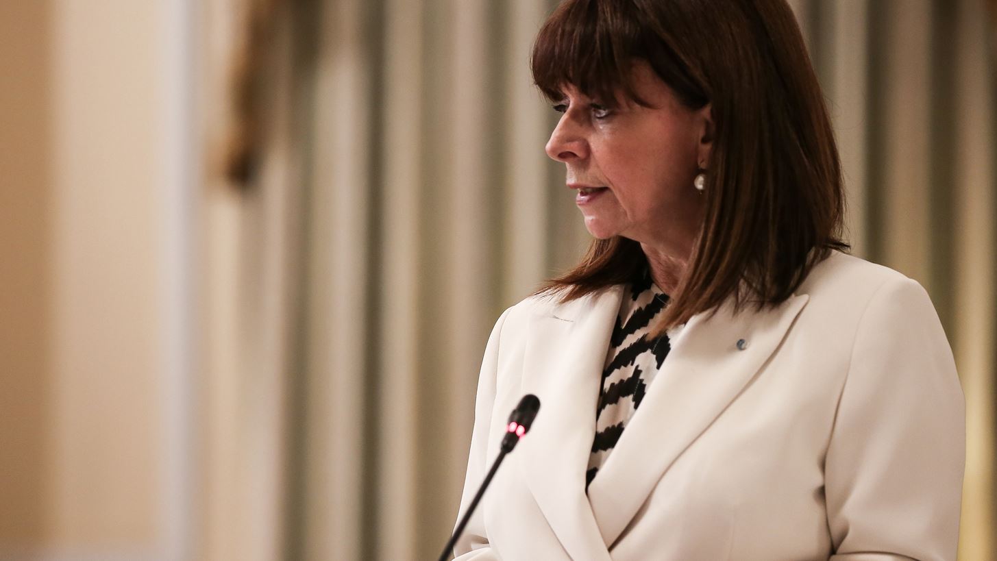 &quot;&#x39C;&#x3B9;&#x3BB;&#x3AE;&#x3C3;&#x3C4;&#x3B5;, &#x3C3;&#x3C0;&#x3AC;&#x3C3;&#x3C4;&#x3B5; &#x3C4;&#x3B7; &#x3C3;&#x3B9;&#x3C9;&#x3C0;&#x3AE;&quot; | &#x397; &#x3A0;&#x3C1;&#x3CC;&#x3B5;&#x3B4;&#x3C1;&#x3BF;&#x3C2; &#x3C4;&#x3B7;&#x3C2; &#x394;&#x3B7;&#x3BC;&#x3BF;&#x3BA;&#x3C1;&#x3B1;&#x3C4;&#x3AF;&#x3B1;&#x3C2; &#x3B3;&#x3B9;&#x3B1; &#x3C4;&#x3BF; &#x3C0;&#x3B1;&#x3B3;&#x3BA;&#x3CC;&#x3C3;&#x3BC;&#x3B9;&#x3BF; &#x3C6;&#x3B1;&#x3B9;&#x3BD;&#x3CC;&#x3BC;&#x3B5;&#x3BD;&#x3BF; &#x3C4;&#x3B7;&#x3C2; &#x3AD;&#x3BC;&#x3C6;&#x3C5;&#x3BB;&#x3B7;&#x3C2; &#x3B2;&#x3AF;&#x3B1;&#x3C2;