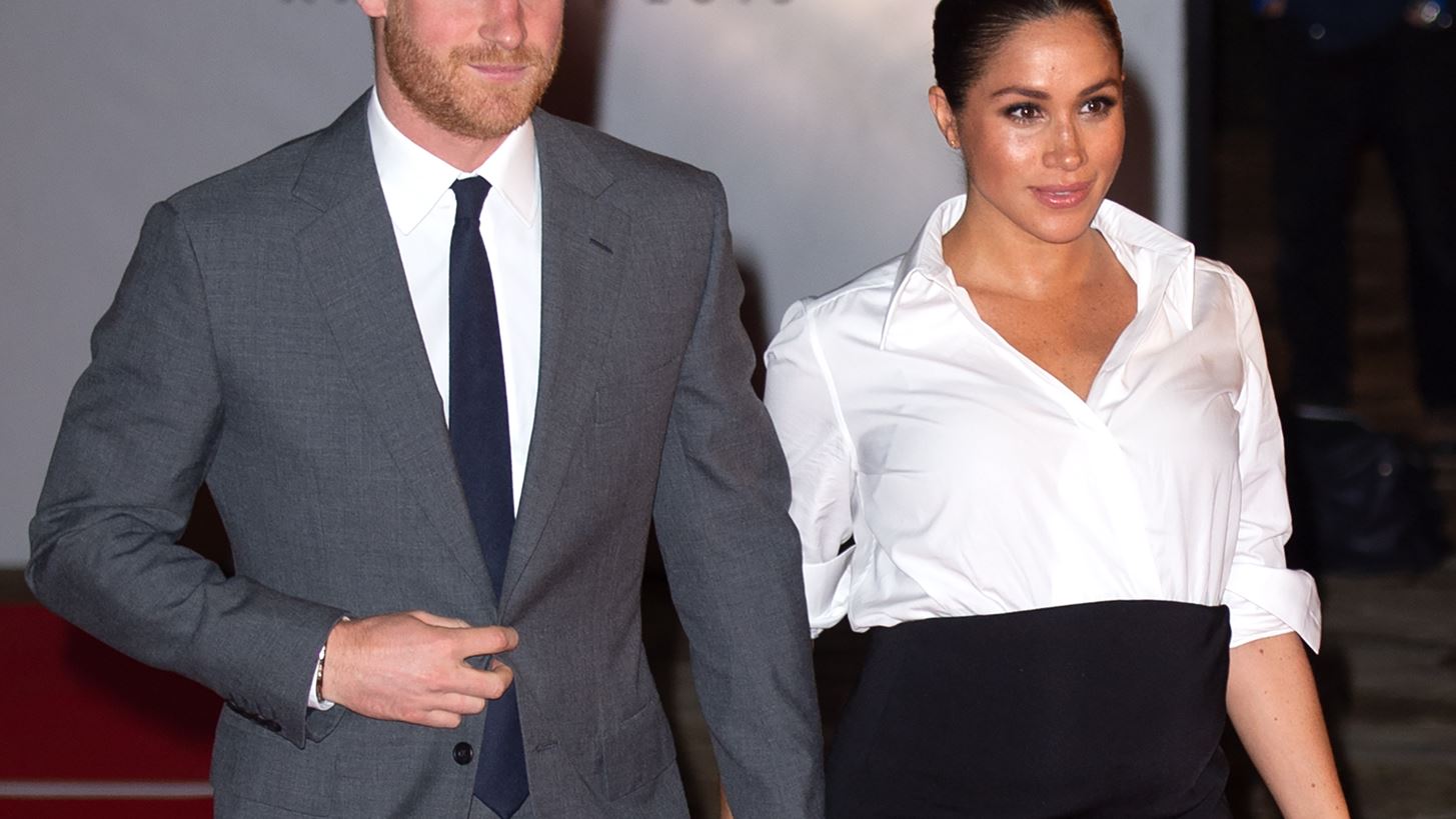 &#x397; Meghan Markle &#x3C6;&#x3CC;&#x3C1;&#x3B5;&#x3C3;&#x3B5; &#x3C4;&#x3B1; &#x3C0;&#x3B9;&#x3BF; &#x3B5;&#x3BD;&#x3C4;&#x3C5;&#x3C0;&#x3C9;&#x3C3;&#x3B9;&#x3B1;&#x3BA;&#x3AC; mules