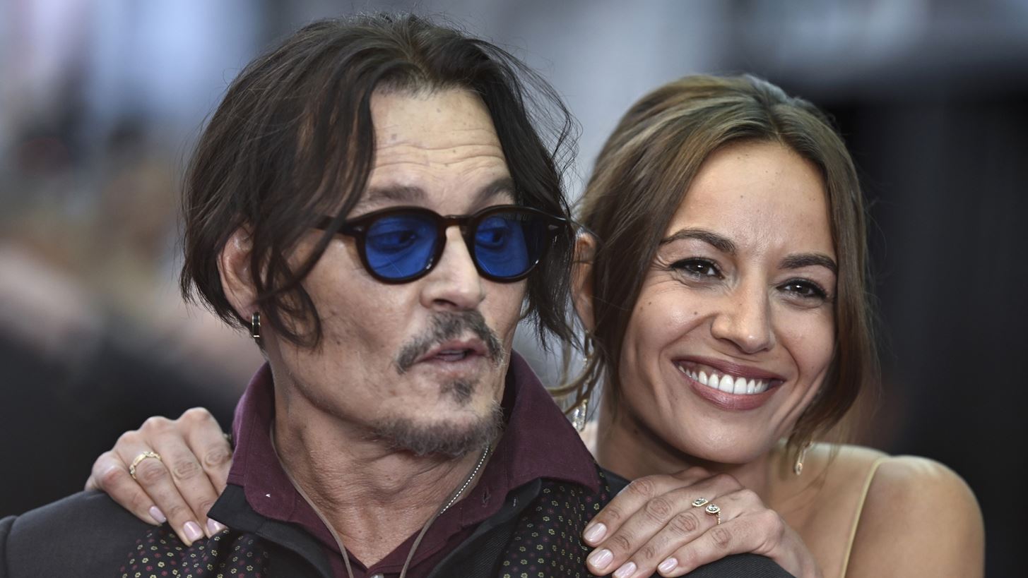 Johnny Depp | &#x397; &#x3C4;&#x3C1;&#x3C5;&#x3C6;&#x3B5;&#x3C1;&#x3AE; &#x3BF;&#x3B9;&#x3BA;&#x3B5;&#x3B9;&#x3CC;&#x3C4;&#x3B7;&#x3C4;&#x3B1; &#x3C3;&#x3C4;&#x3BF; &#x3BA;&#x3CC;&#x3BA;&#x3BA;&#x3B9;&#x3BD;&#x3BF; &#x3C7;&#x3B1;&#x3BB;&#x3AF; &#x3BC;&#x3B5; &#x3C4;&#x3B7;&#x3BD; &#x3C0;&#x3C1;&#x3C9;&#x3C4;&#x3B1;&#x3B3;&#x3C9;&#x3BD;&#x3AF;&#x3C3;&#x3C4;&#x3C1;&#x3B9;&#x3B1; &#x3C4;&#x3B7;&#x3C2; &#x3BD;&#x3AD;&#x3B1;&#x3C2; &#x3C4;&#x3BF;&#x3C5; &#x3C4;&#x3B1;&#x3B9;&#x3BD;&#x3AF;&#x3B1;&#x3C2;