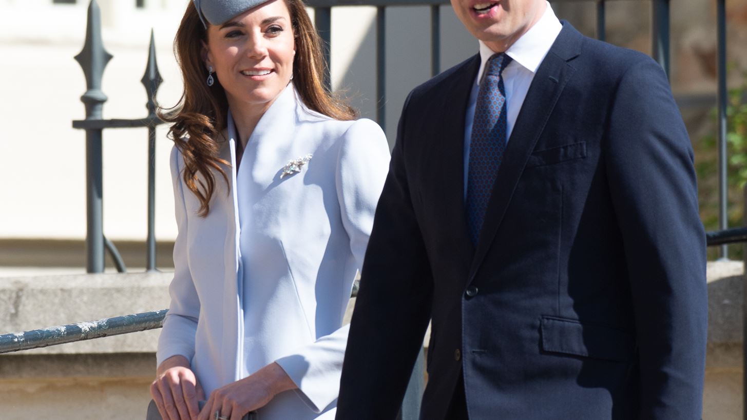 &#x397; Kate Middleton &#x3BA;&#x3B1;&#x3B9; &#x3BF; &#x3C0;&#x3C1;&#x3AF;&#x3B3;&#x3BA;&#x3B9;&#x3C0;&#x3B1;&#x3C2; William &#x3B2;&#x3B3;&#x3AE;&#x3BA;&#x3B1;&#x3BD; &#x3BA;&#x3C1;&#x3C5;&#x3C6;&#x3AC; &#x3C1;&#x3B1;&#x3BD;&#x3C4;&#x3B5;&#x3B2;&#x3BF;&#x3CD;