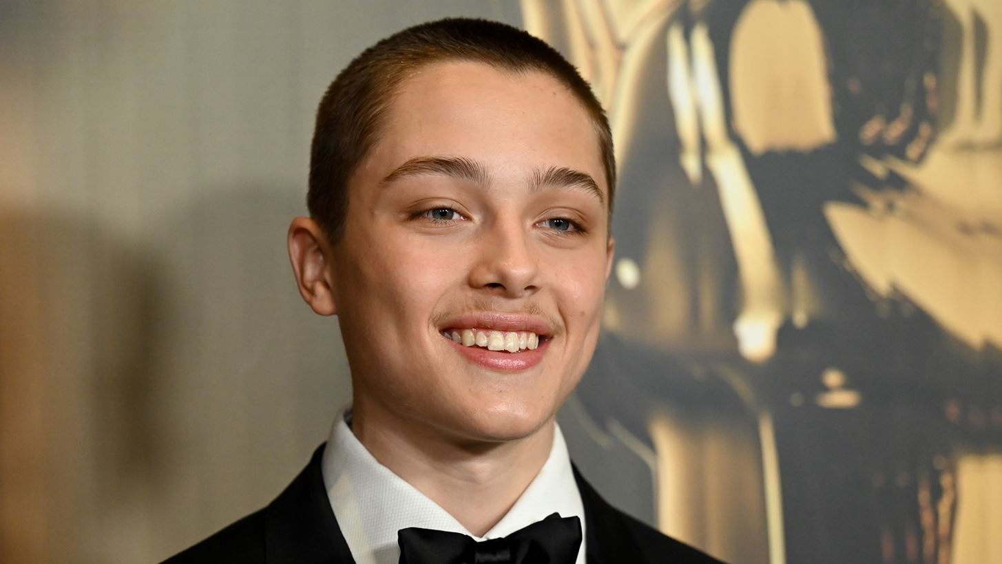 Knox Jolie-Pitt | Η νέα αλλαγή στην εικόνα του 17χρονου γιου της Angelina Jolie και του Brad Pitt