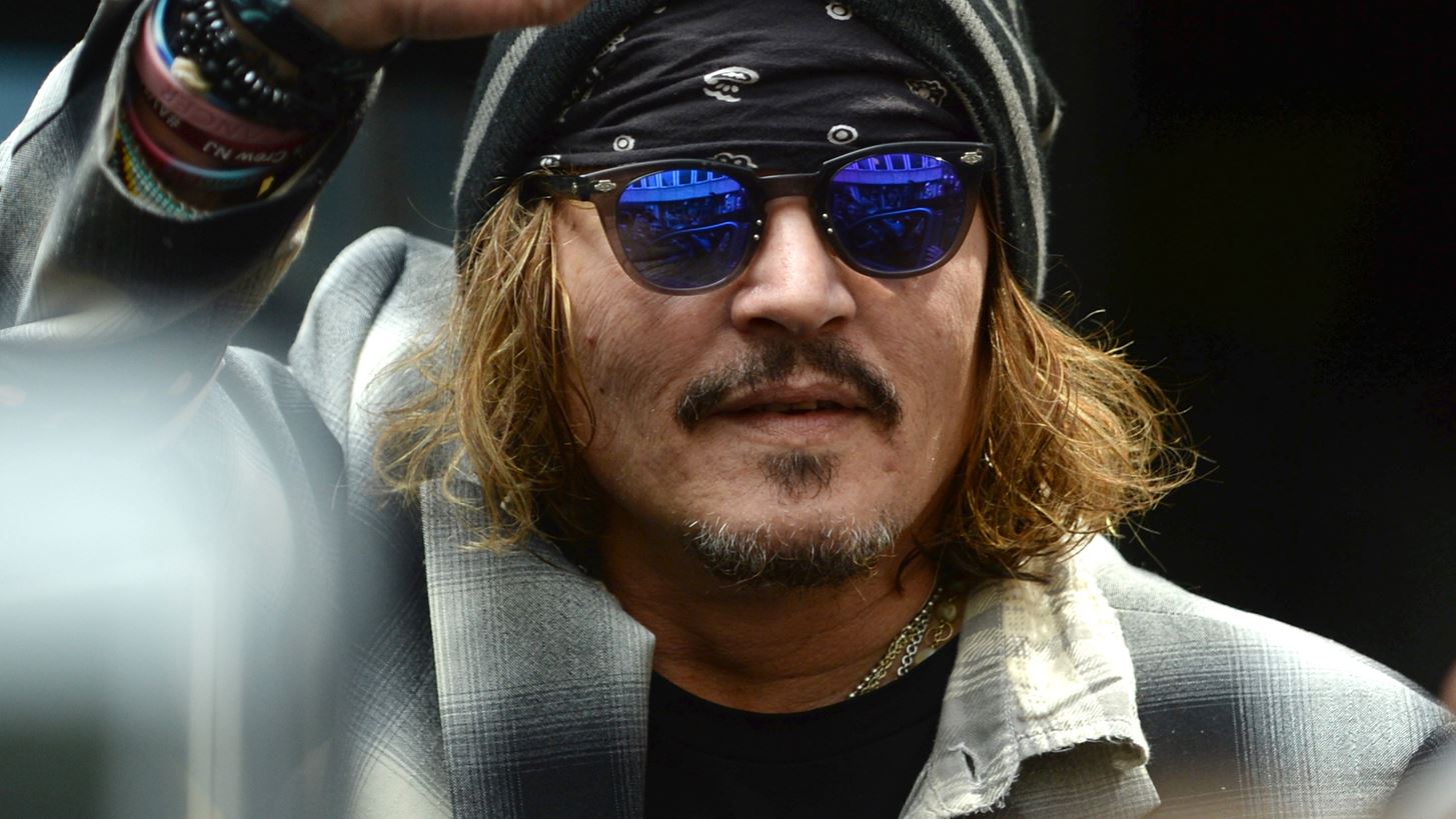 Johnny Depp | &#x39F; &#x3C0;&#x3C1;&#x3B1;&#x3B3;&#x3BC;&#x3B1;&#x3C4;&#x3B9;&#x3BA;&#x3CC;&#x3C2; &#x3BB;&#x3CC;&#x3B3;&#x3BF;&#x3C2; &#x3C0;&#x3BF;&#x3C5; &#x3B4;&#x3B5;&#x3BD; &#x3C0;&#x3B1;&#x3C1;&#x3B1;&#x3B2;&#x3C1;&#x3AD;&#x3B8;&#x3B7;&#x3BA;&#x3B5; &#x3C3;&#x3C4;&#x3BF; &#x3B4;&#x3B9;&#x3BA;&#x3B1;&#x3C3;&#x3C4;&#x3AE;&#x3C1;&#x3B9;&#x3BF; &#x3C4;&#x3B7; &#x3BC;&#x3AD;&#x3C1;&#x3B1; &#x3C4;&#x3B7;&#x3C2; &#x3B5;&#x3C4;&#x3C5;&#x3BC;&#x3B7;&#x3B3;&#x3BF;&#x3C1;&#x3AF;&#x3B1;&#x3C2;