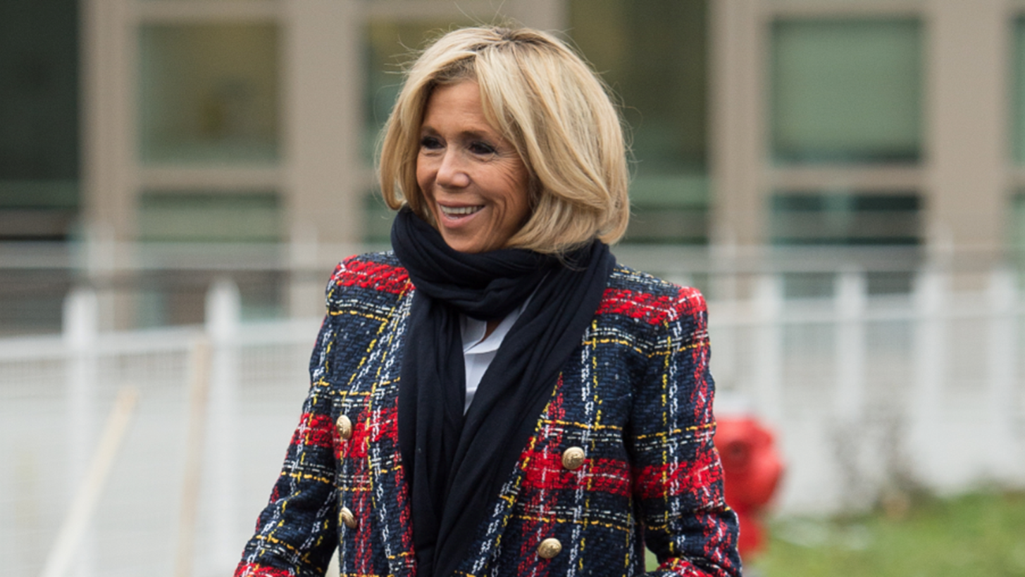 &#x397; Brigitte Macron &#x3AD;&#x3C7;&#x3B5;&#x3B9; &#x3C4;&#x3B7; &#x3B4;&#x3B9;&#x3BA;&#x3AE; &#x3C4;&#x3B7;&#x3C2; &#x3B5;&#x3BA;&#x3B4;&#x3BF;&#x3C7;&#x3AE; &#x3B3;&#x3B9;&#x3B1; &#x3C4;&#x3BF; &#x3BA;&#x3B1;&#x3C1;&#x3CC; &#x3C3;&#x3B1;&#x3BA;&#x3AC;&#x3BA;&#x3B9; &#x3C4;&#x3BF;&#x3C5; &#x3C7;&#x3B5;&#x3B9;&#x3BC;&#x3CE;&#x3BD;&#x3B1;