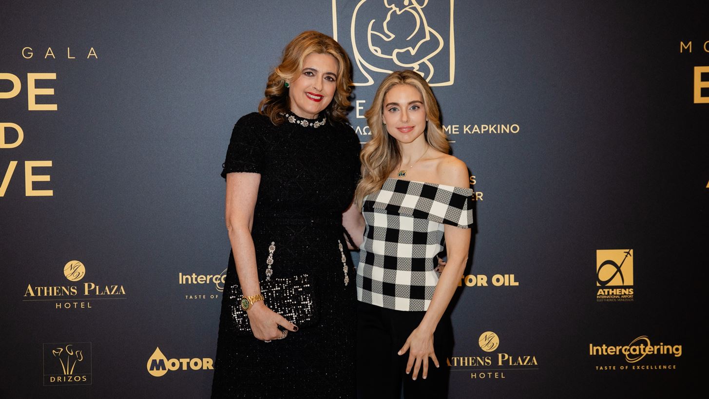 Μαριάννα Γουλανδρή Λαιμού | Με τους γονείς της, Τζώρτζ και Χριστιάννα Β. Βαρδινογιάννη, σε μουσικό γκαλά της ΕΛΠΙΔΑΣ