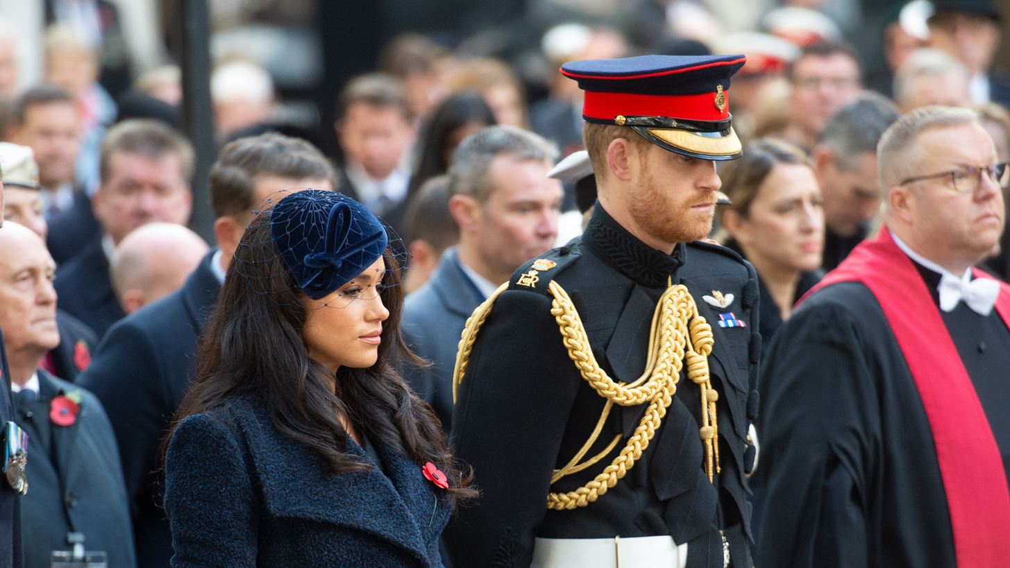 &#x39F; &#x3C0;&#x3C1;&#x3AF;&#x3B3;&#x3BA;&#x3B9;&#x3C0;&#x3B1;&#x3C2; Harry &#x3B8;&#x3B1; &#x3C6;&#x3BF;&#x3C1;&#x3AD;&#x3C3;&#x3B5;&#x3B9; &#x3BE;&#x3B1;&#x3BD;&#x3AC; &#x3C4;&#x3B7; &#x3C3;&#x3C4;&#x3C1;&#x3B1;&#x3C4;&#x3B9;&#x3C9;&#x3C4;&#x3B9;&#x3BA;&#x3AE; &#x3C4;&#x3BF;&#x3C5; &#x3C3;&#x3C4;&#x3BF;&#x3BB;&#x3AE; &#x3B3;&#x3B9;&#x3B1; &#x3BD;&#x3B1; &#x3C4;&#x3B9;&#x3BC;&#x3AE;&#x3C3;&#x3B5;&#x3B9; &#x3C4;&#x3B7; &#x3B2;&#x3B1;&#x3C3;&#x3AF;&#x3BB;&#x3B9;&#x3C3;&#x3C3;&#x3B1; &#x395;&#x3BB;&#x3B9;&#x3C3;&#x3AC;&#x3B2;&#x3B5;&#x3C4; (&#x3B1;&#x3BB;&#x3BB;&#x3AC; &#x3CC;&#x3C7;&#x3B9; &#x3C3;&#x3C4;&#x3B7;&#x3BD; &#x3BA;&#x3B7;&#x3B4;&#x3B5;&#x3AF;&#x3B1;)