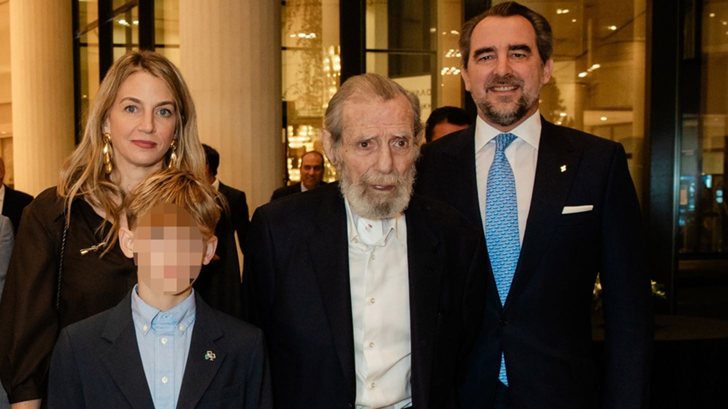 &#x3A7;&#x3C1;&#x3C5;&#x3C3;&#x3AE; &#x392;&#x3B1;&#x3C1;&#x3B4;&#x3B9;&#x3BD;&#x3BF;&#x3B3;&#x3B9;&#x3AC;&#x3BD;&#x3BD;&#x3B7; | &#x39C;&#x3B5; &#x3C4;&#x3B1; &#x3B4;&#x3CD;&#x3BF; &#x3C4;&#x3B7;&#x3C2; &#x3C0;&#x3B1;&#x3B9;&#x3B4;&#x3B9;&#x3AC;, &#x3C4;&#x3BF;&#x3BD; &#x3C0;&#x3B1;&#x3C4;&#x3AD;&#x3C1;&#x3B1; &#x3C4;&#x3B7;&#x3C2; &#x3BA;&#x3B1;&#x3B9; &#x3C4;&#x3BF;&#x3BD; &#x39D;&#x3B9;&#x3BA;&#x3CC;&#x3BB;&#x3B1;&#x3BF; &#x39D;&#x3C4;&#x3B5; &#x393;&#x3BA;&#x3C1;&#x3B5;&#x3C2; &#x3C3;&#x3B5; &#x3BC;&#x3AF;&#x3B1; &#x3BE;&#x3B5;&#x3C7;&#x3C9;&#x3C1;&#x3B9;&#x3C3;&#x3C4;&#x3AE; &#x3B2;&#x3C1;&#x3B1;&#x3B4;&#x3B9;&#x3AC; &#x3B3;&#x3B9;&#x3B1; &#x3C4;&#x3B7;&#x3BD; &#x3BF;&#x3B9;&#x3BA;&#x3BF;&#x3B3;&#x3AD;&#x3BD;&#x3B5;&#x3B9;&#x3AC; &#x3C4;&#x3B7;&#x3C2;