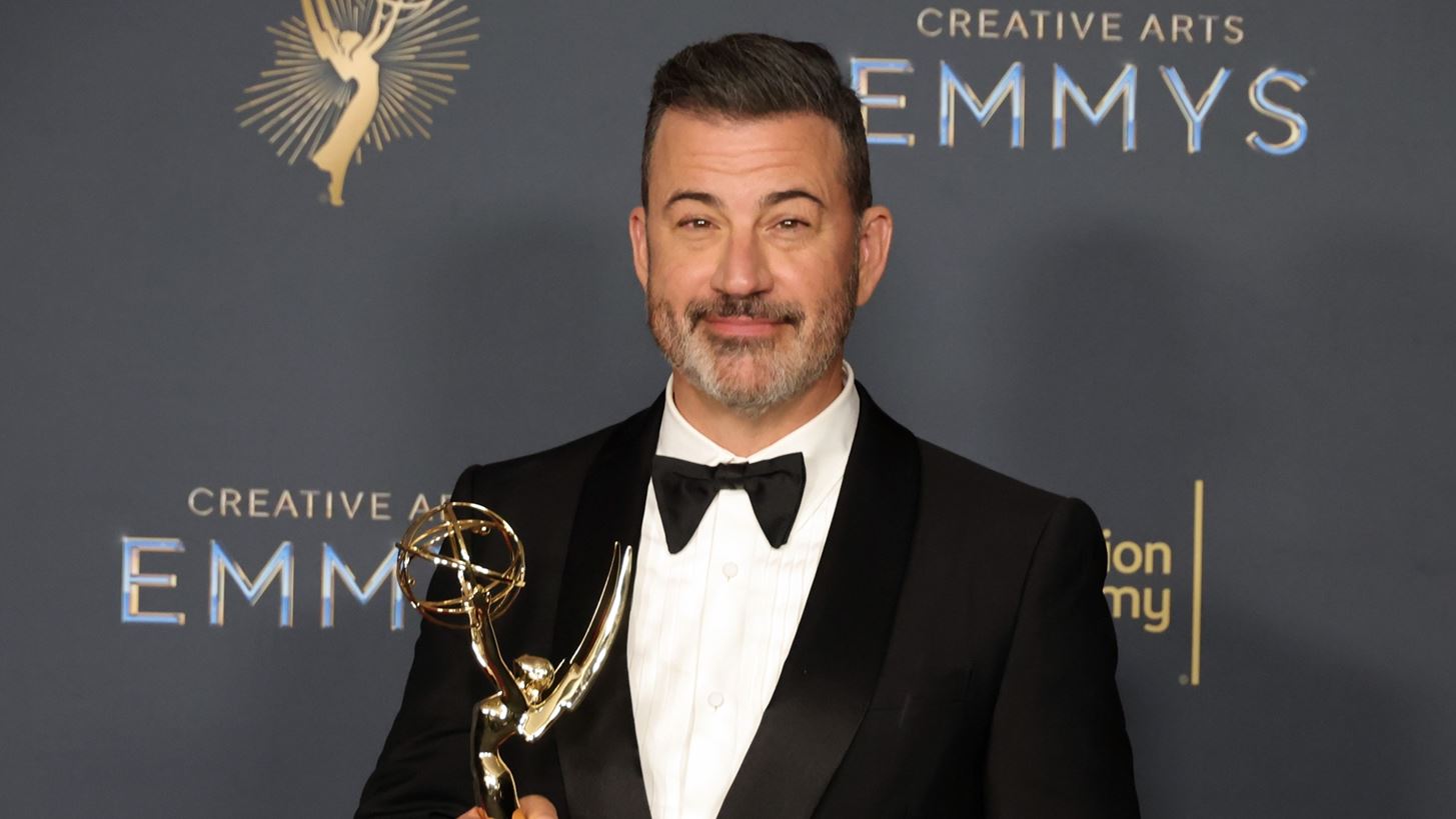 Jimmy Kimmel | &#x3A4;&#x3AD;&#x3BB;&#x3BF;&#x3C2; &#x3B7; &#x3B5;&#x3BA;&#x3C0;&#x3BF;&#x3BC;&#x3C0;&#x3AE; &#x3C4;&#x3BF;&#x3C5; &#x3BC;&#x3B5;&#x3C4;&#x3AC; &#x3B1;&#x3C0;&#x3CC; 22 &#x3C7;&#x3C1;&#x3CC;&#x3BD;&#x3B9;&#x3B1; - &#x3A4;&#x3BF; &#x3C3;&#x3C7;&#x3CC;&#x3BB;&#x3B9;&#x3BF; &#x3B3;&#x3B9;&#x3B1; &#x3C4;&#x3BF;&#x3BD; Charlie Kirk &#x3C0;&#x3BF;&#x3C5; &#x3C0;&#x3C5;&#x3C1;&#x3BF;&#x3B4;&#x3CC;&#x3C4;&#x3B7;&#x3C3;&#x3B5; &#x3C4;&#x3B7;&#x3BD; &#x3B1;&#x3C0;&#x3CC;&#x3C6;&#x3B1;&#x3C3;&#x3B7;
